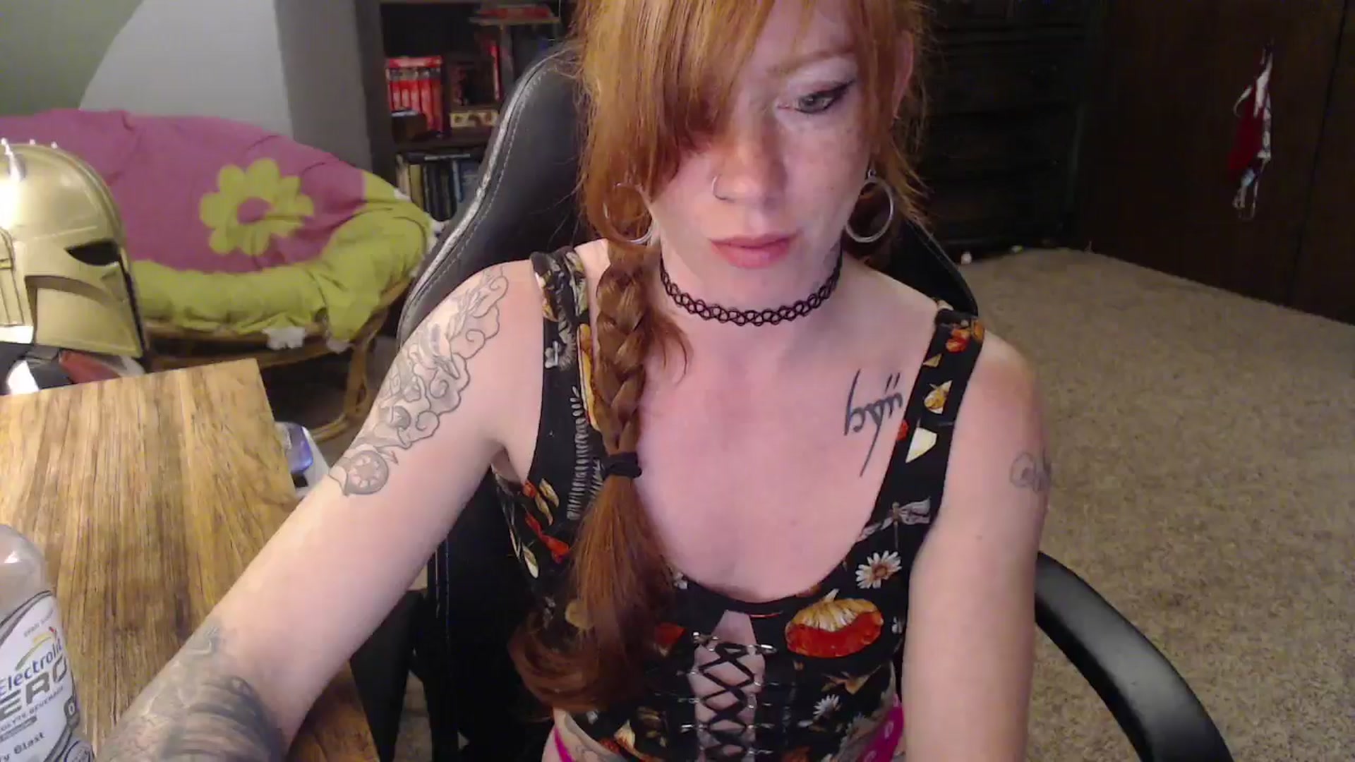Gallery image thumbnail from AstraeaSiren's myfreecams stream on, 05/27/2025, 01:42 image 18 of 20