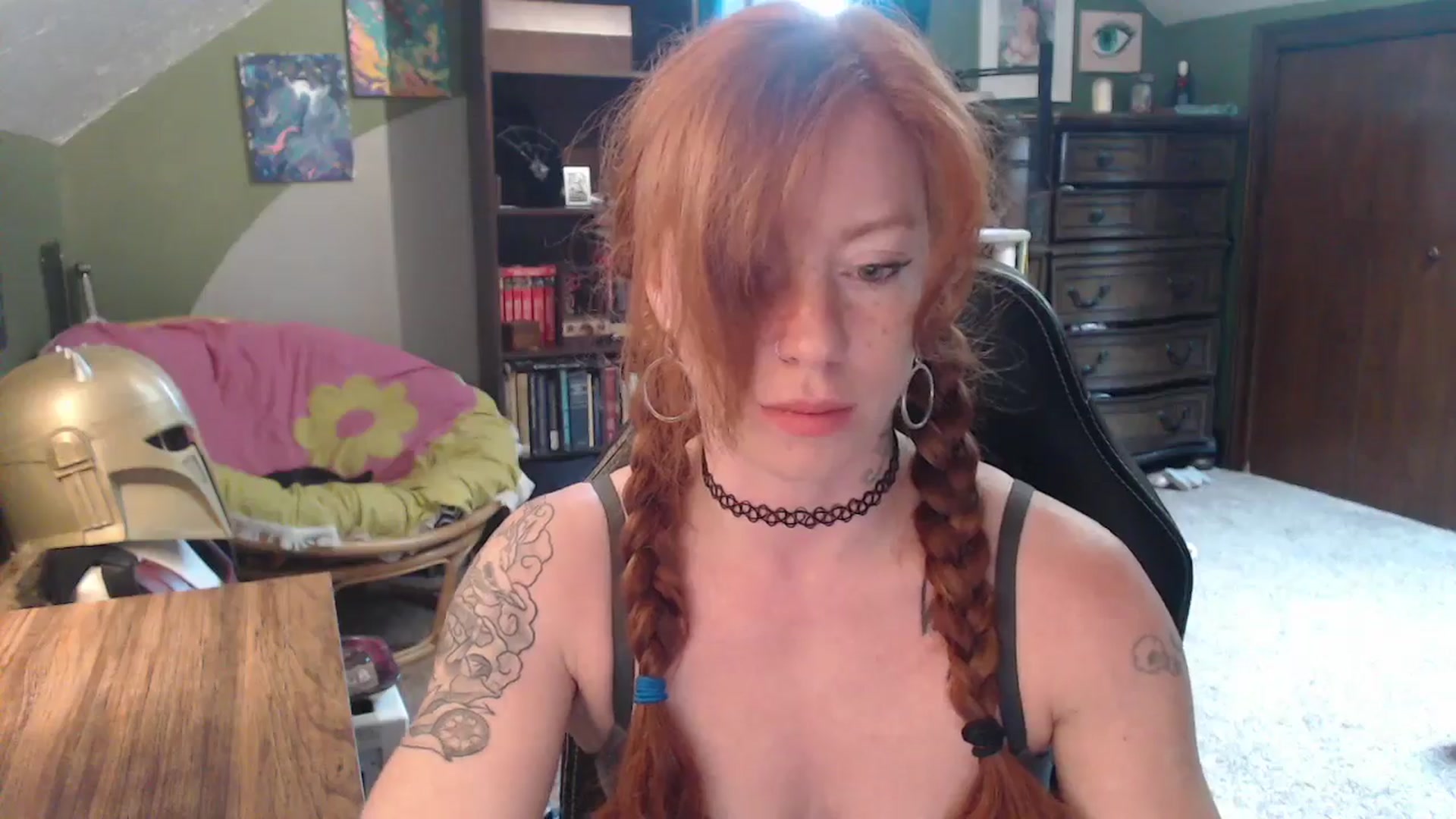 Gallery image thumbnail from AstraeaSiren's myfreecams stream on, 05/30/2025, 18:04 image 11 of 20