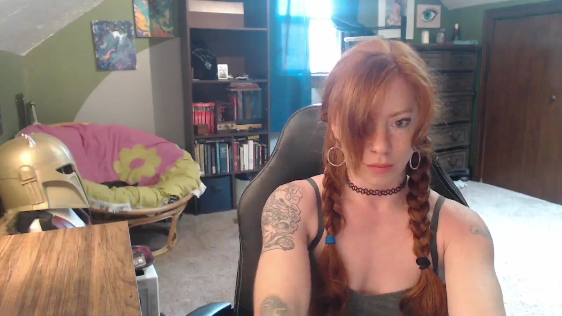 Gallery image thumbnail from AstraeaSiren's myfreecams stream on, 05/30/2025, 18:04 image 12 of 20
