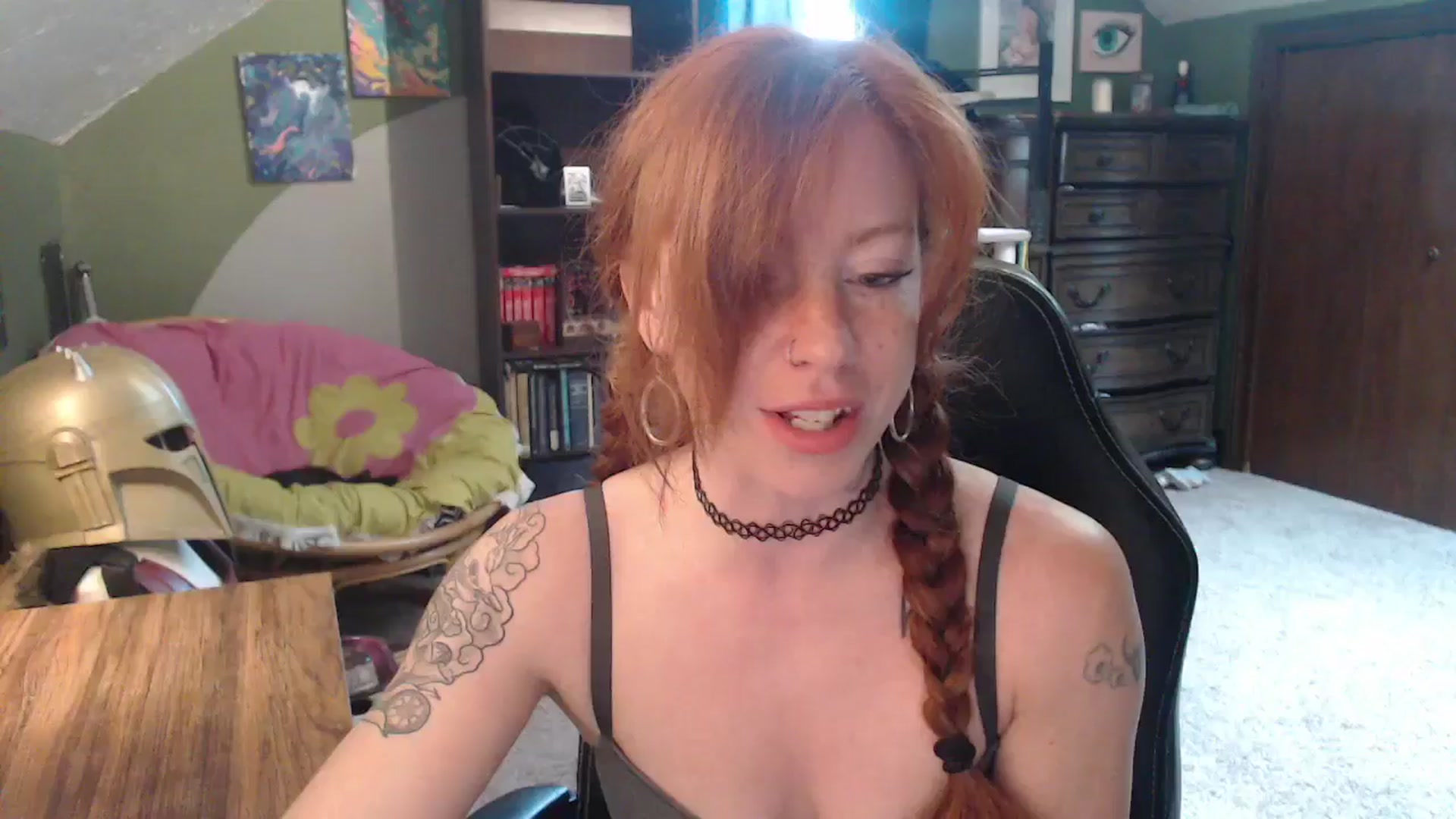 Gallery image thumbnail from AstraeaSiren's myfreecams stream on, 05/30/2025, 18:04 image 1 of 20