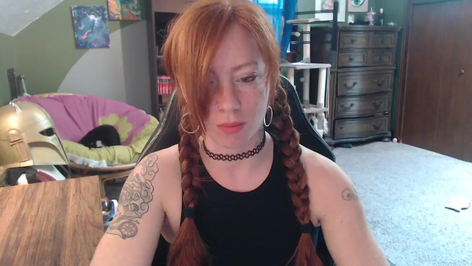 Gallery image thumbnail from AstraeaSiren's myfreecams stream on, 06/02/2025, 18:13 image 17 of 20