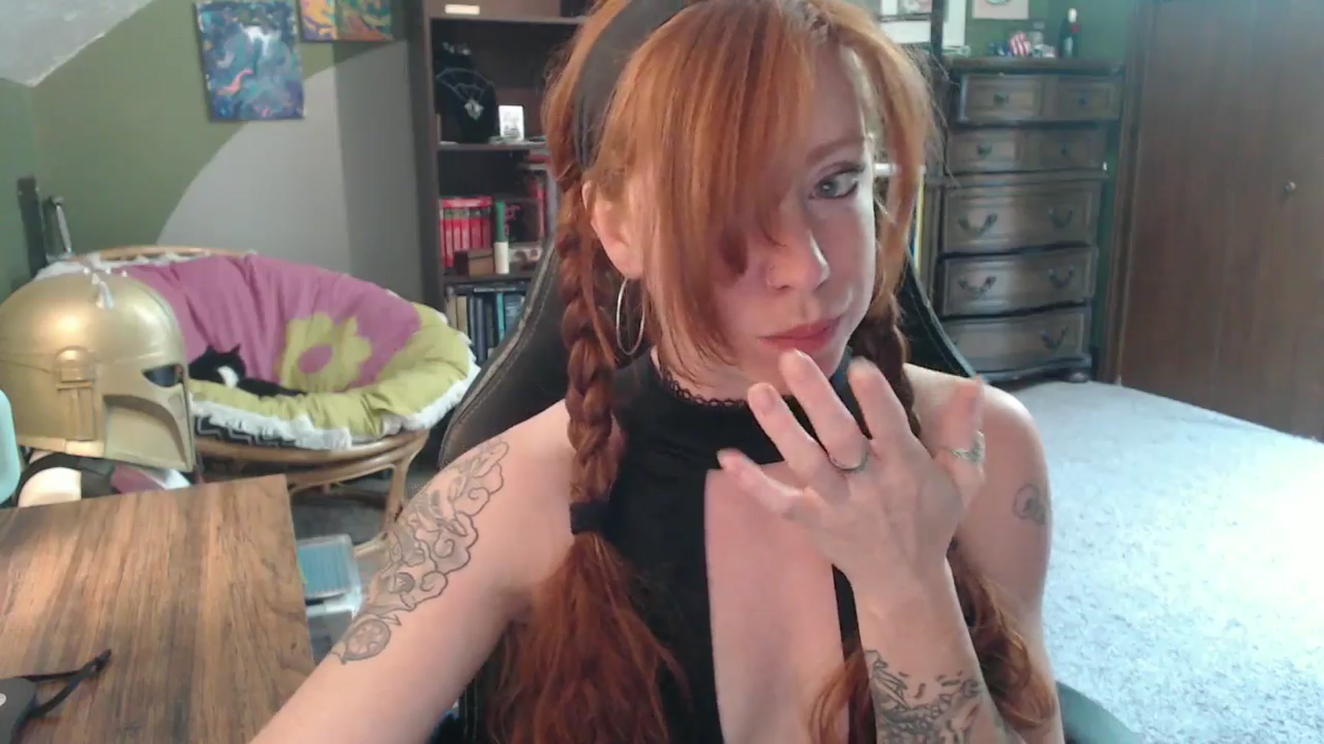 Gallery image thumbnail from AstraeaSiren's myfreecams stream on, 06/26/2025, 17:53 image 2 of 20