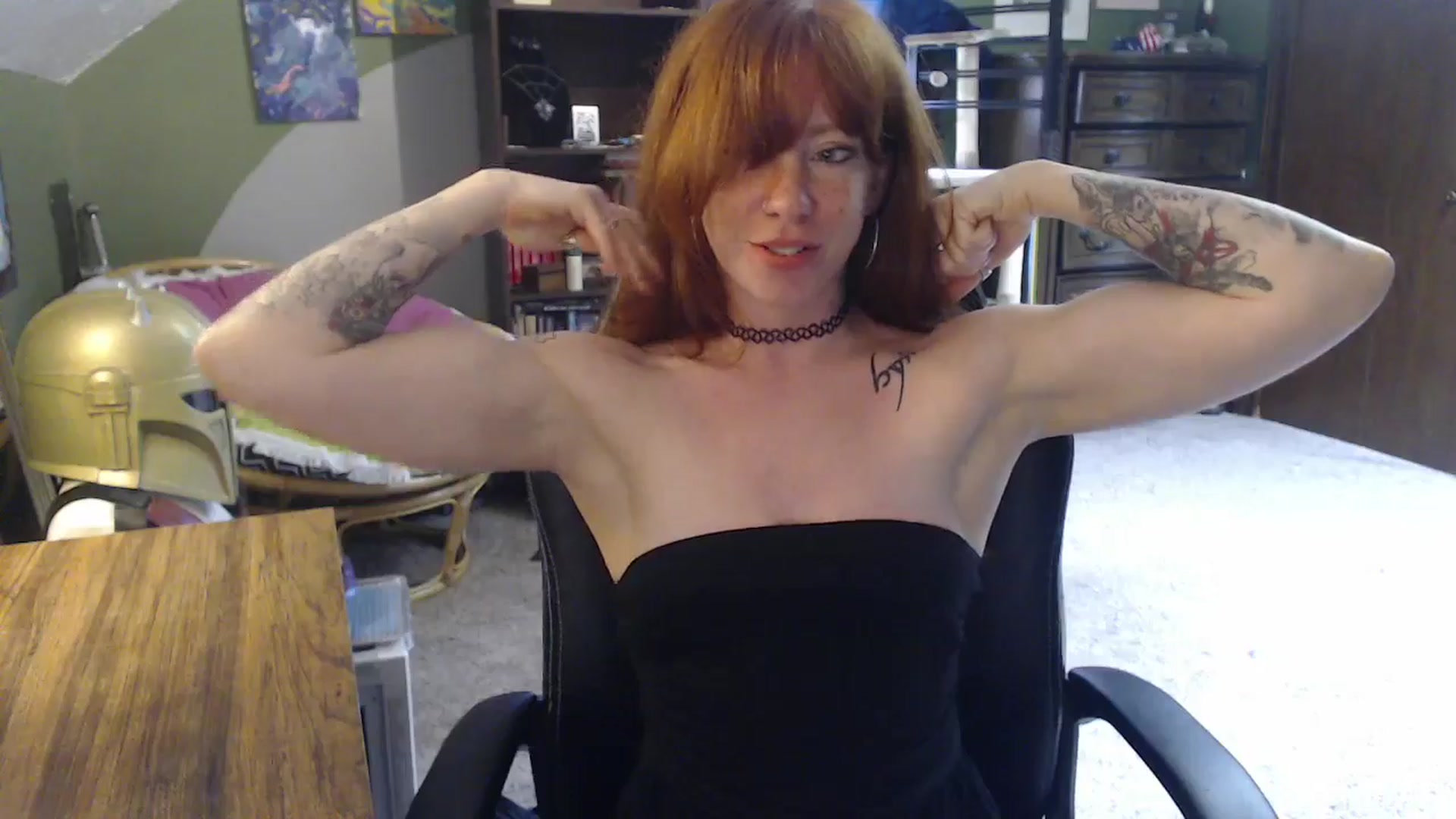 Gallery image thumbnail from AstraeaSiren's myfreecams stream on, 06/27/2025, 18:16 image 13 of 20