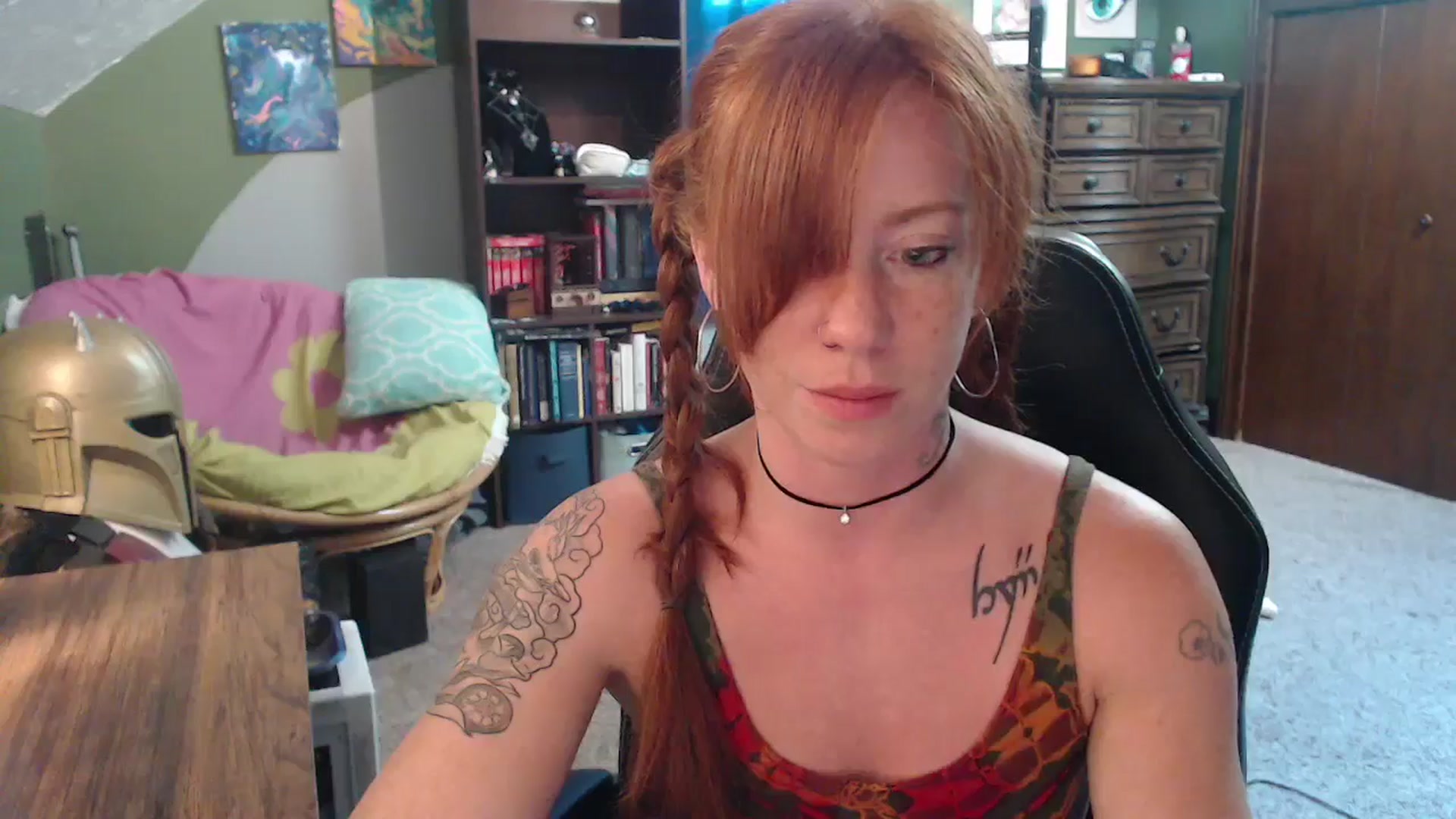 Gallery image thumbnail from AstraeaSiren's myfreecams stream on, 08/14/2025, 22:03 image 4 of 20