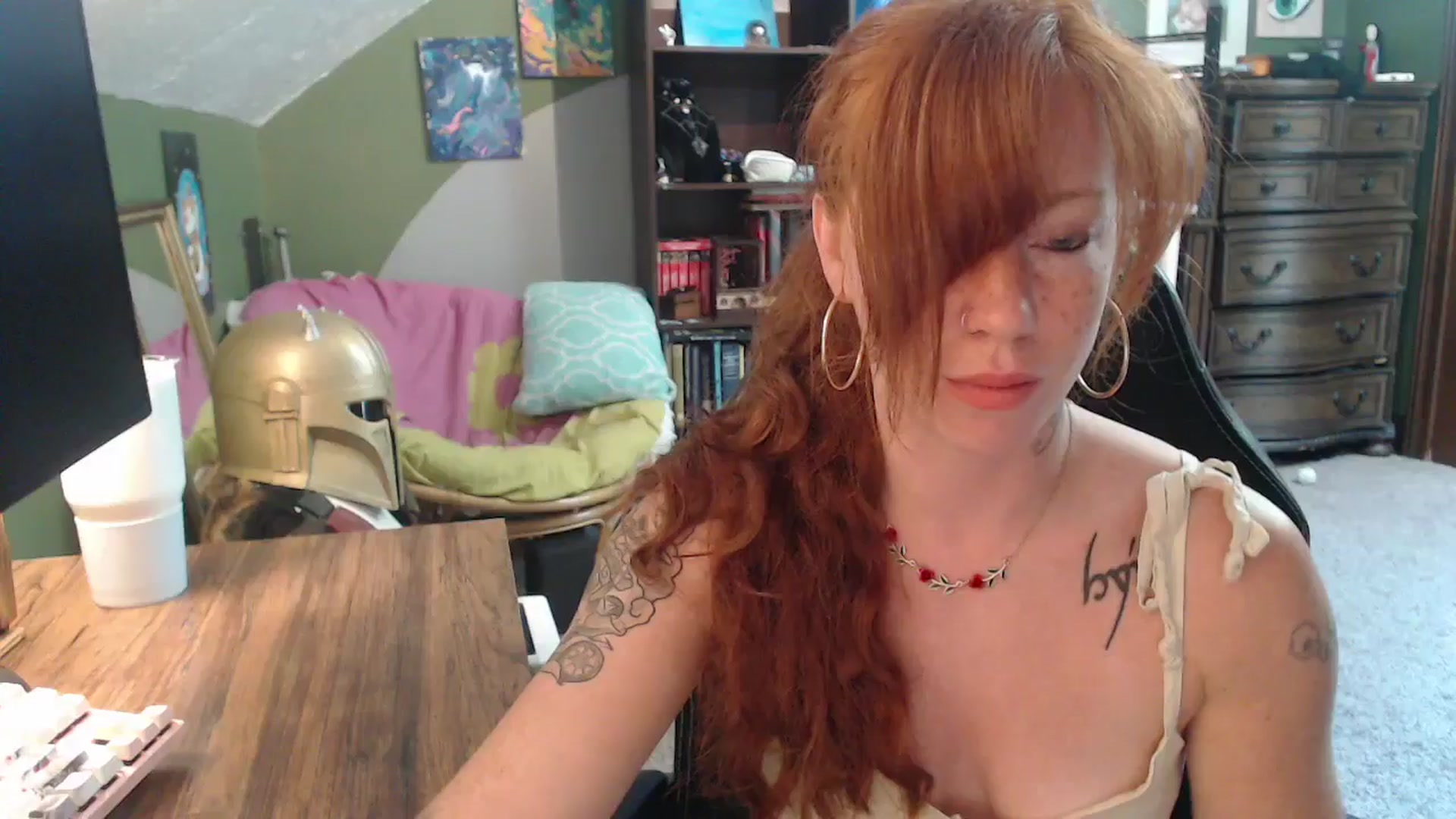 Gallery image thumbnail from AstraeaSiren's myfreecams stream on, 08/15/2025, 18:46 image 1 of 20