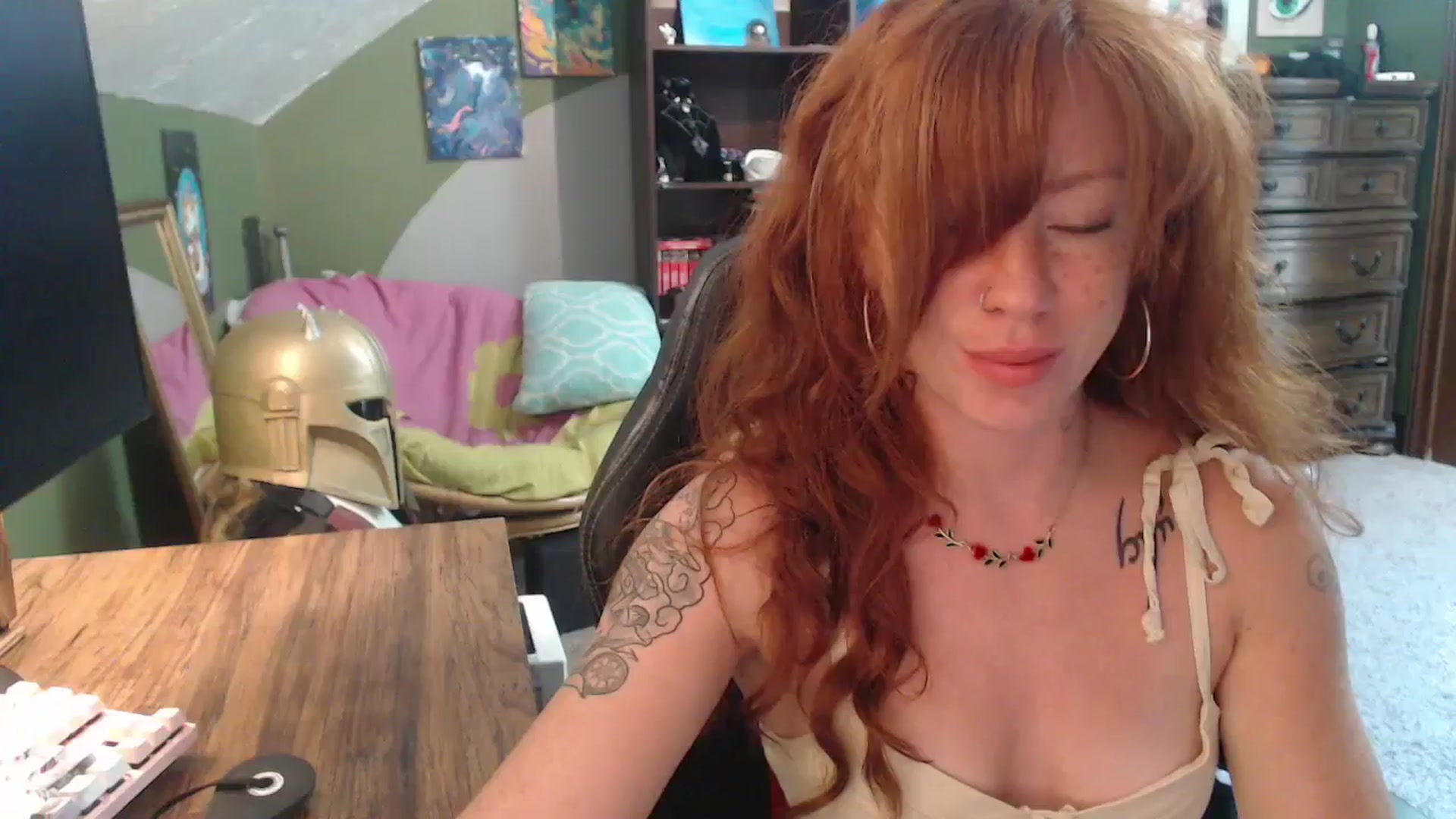 Gallery image thumbnail from AstraeaSiren's myfreecams stream on, 08/15/2025, 18:46 image 12 of 20