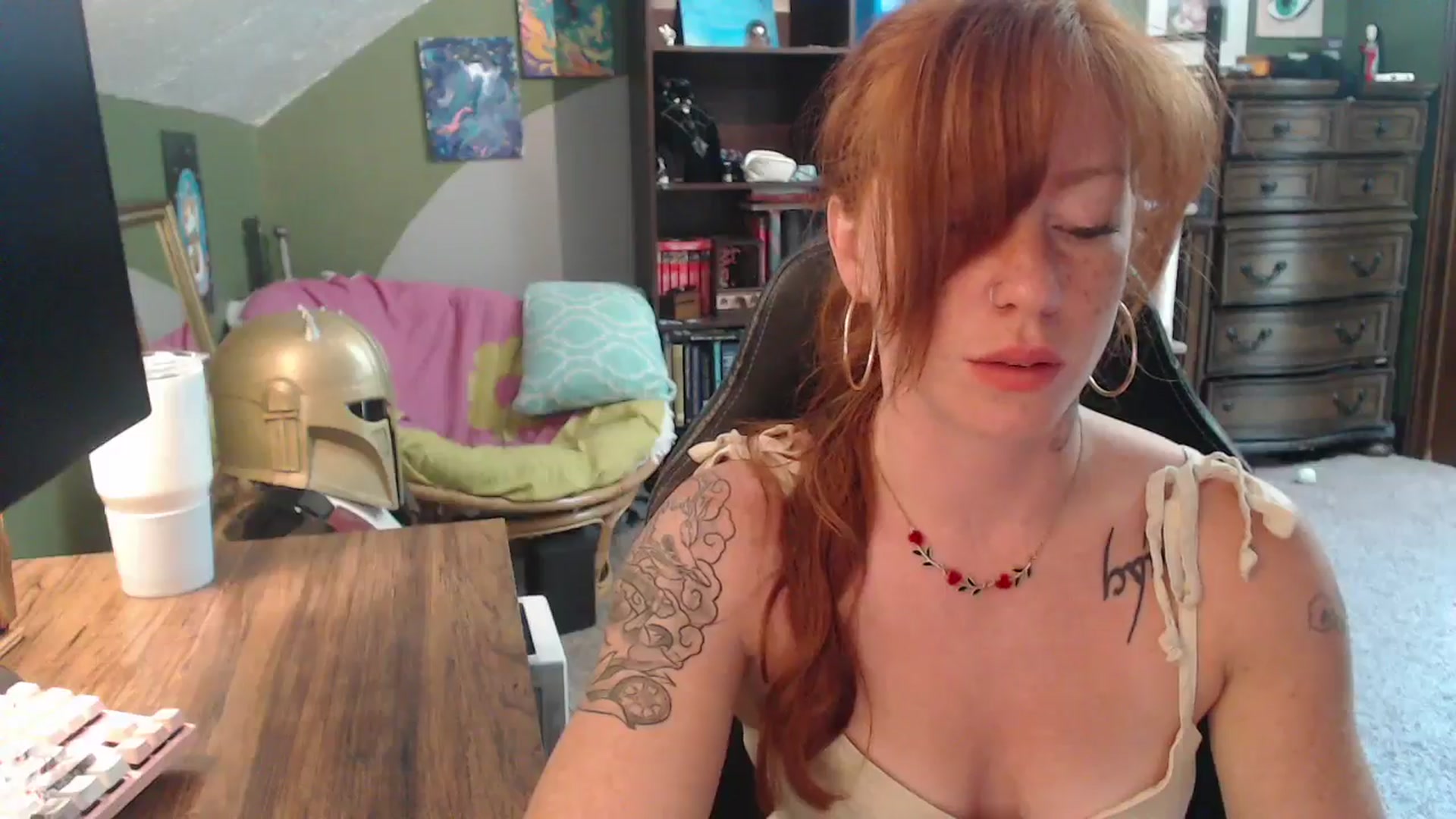 Gallery image thumbnail from AstraeaSiren's myfreecams stream on, 08/15/2025, 18:46 image 7 of 20