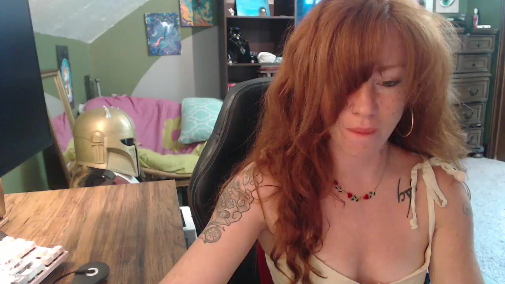 Gallery image thumbnail from AstraeaSiren's myfreecams stream on, 08/15/2025, 18:46 image 11 of 20