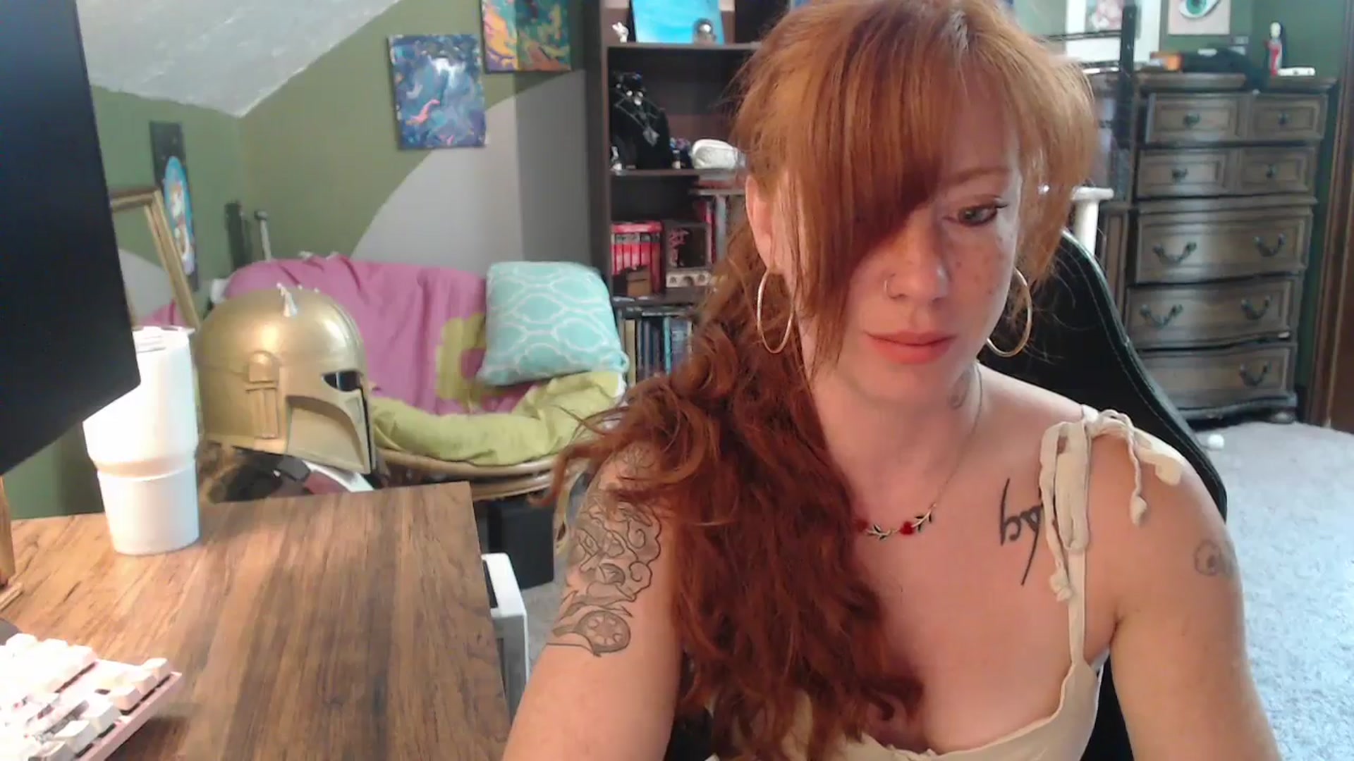 Gallery image thumbnail from AstraeaSiren's myfreecams stream on, 08/15/2025, 18:46 image 6 of 20