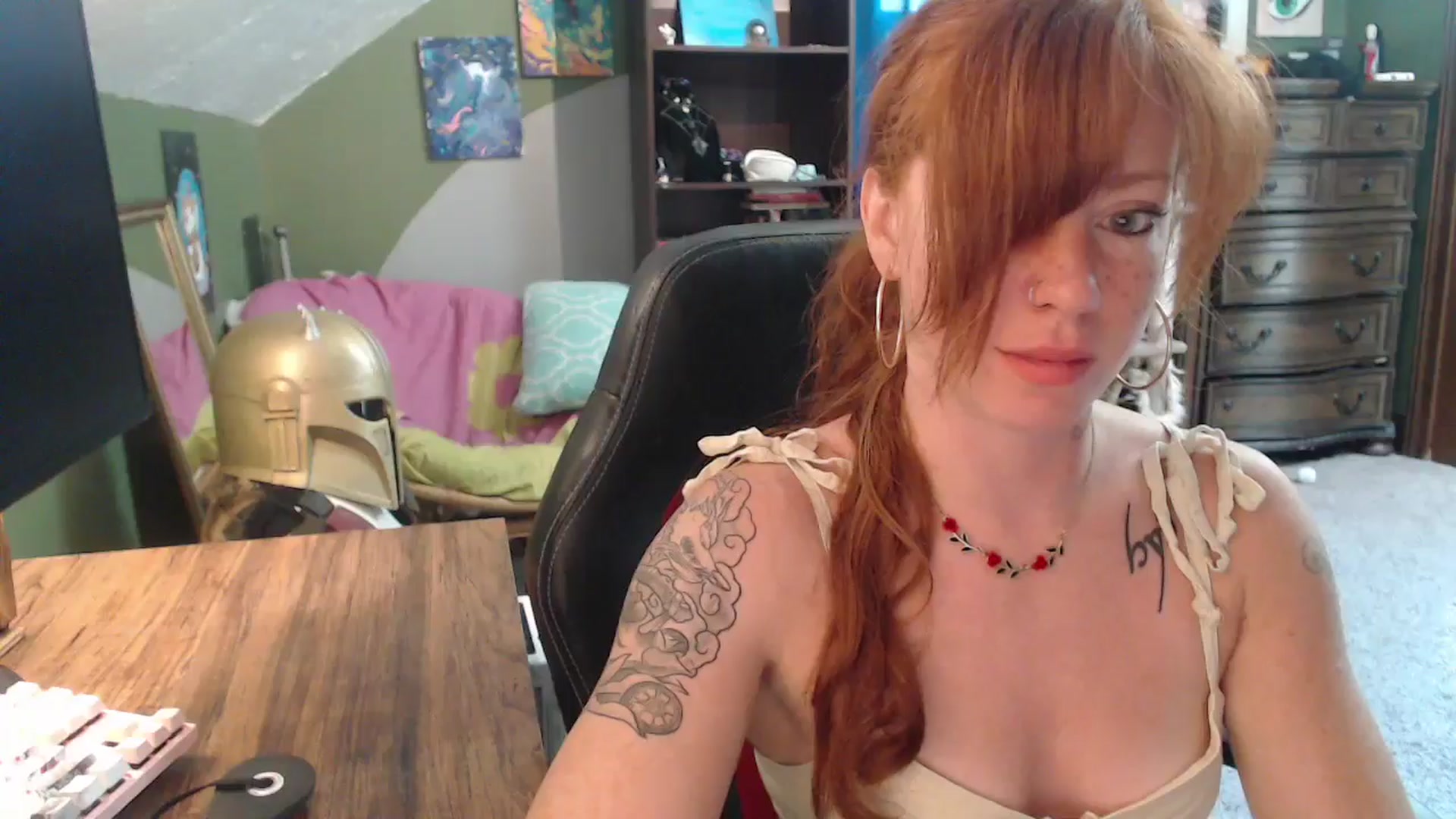 Gallery image thumbnail from AstraeaSiren's myfreecams stream on, 08/15/2025, 18:46 image 10 of 20
