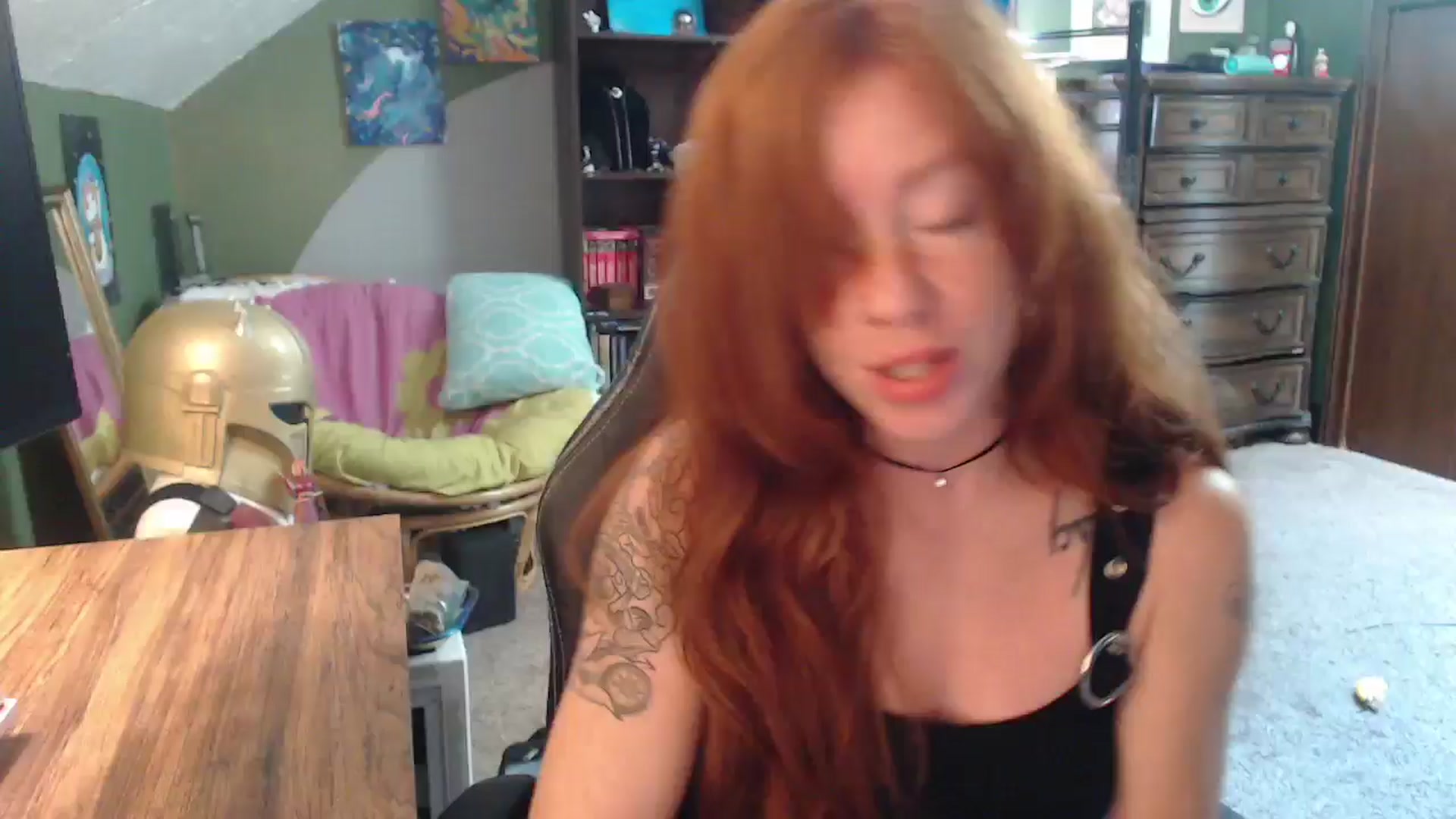 Gallery image thumbnail from AstraeaSiren's myfreecams stream on, 08/22/2025, 18:21 image 18 of 20