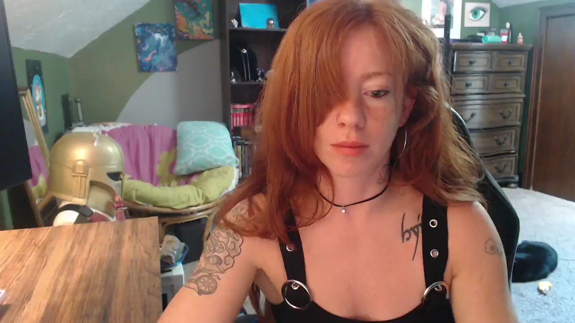 Gallery image thumbnail from AstraeaSiren's myfreecams stream on, 08/22/2025, 21:08 image 4 of 20