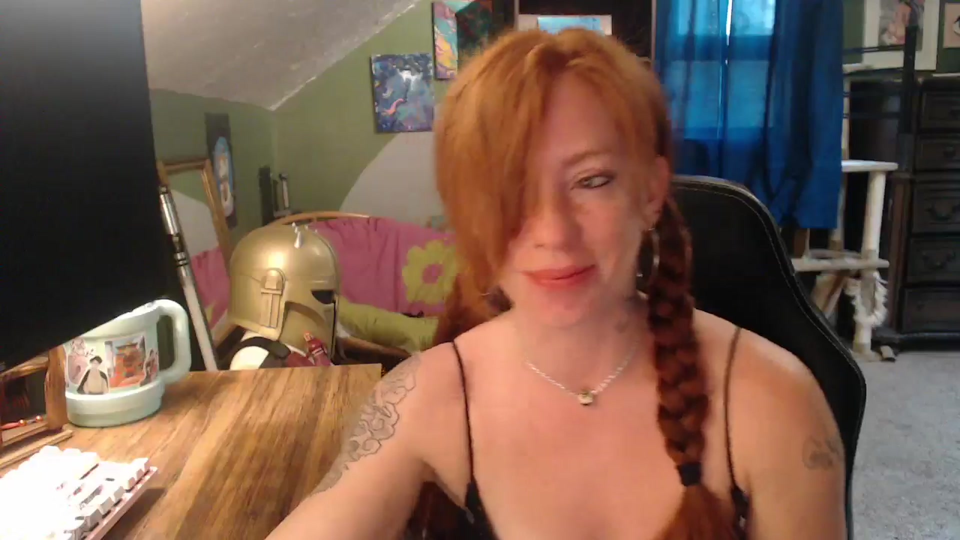 Gallery image thumbnail from AstraeaSiren's myfreecams stream on, 09/22/2025, 20:35 image 6 of 20