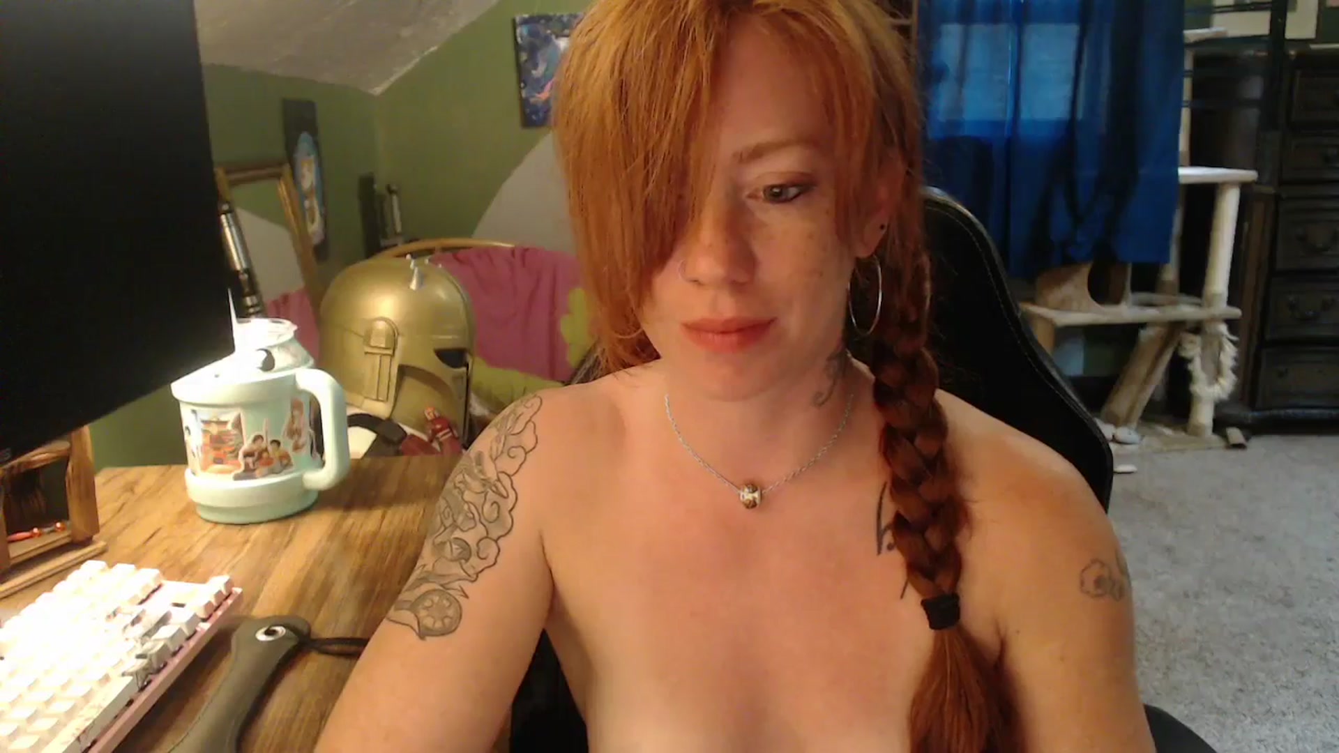 Gallery image thumbnail from AstraeaSiren's myfreecams stream on, 09/22/2025, 20:35 image 18 of 20