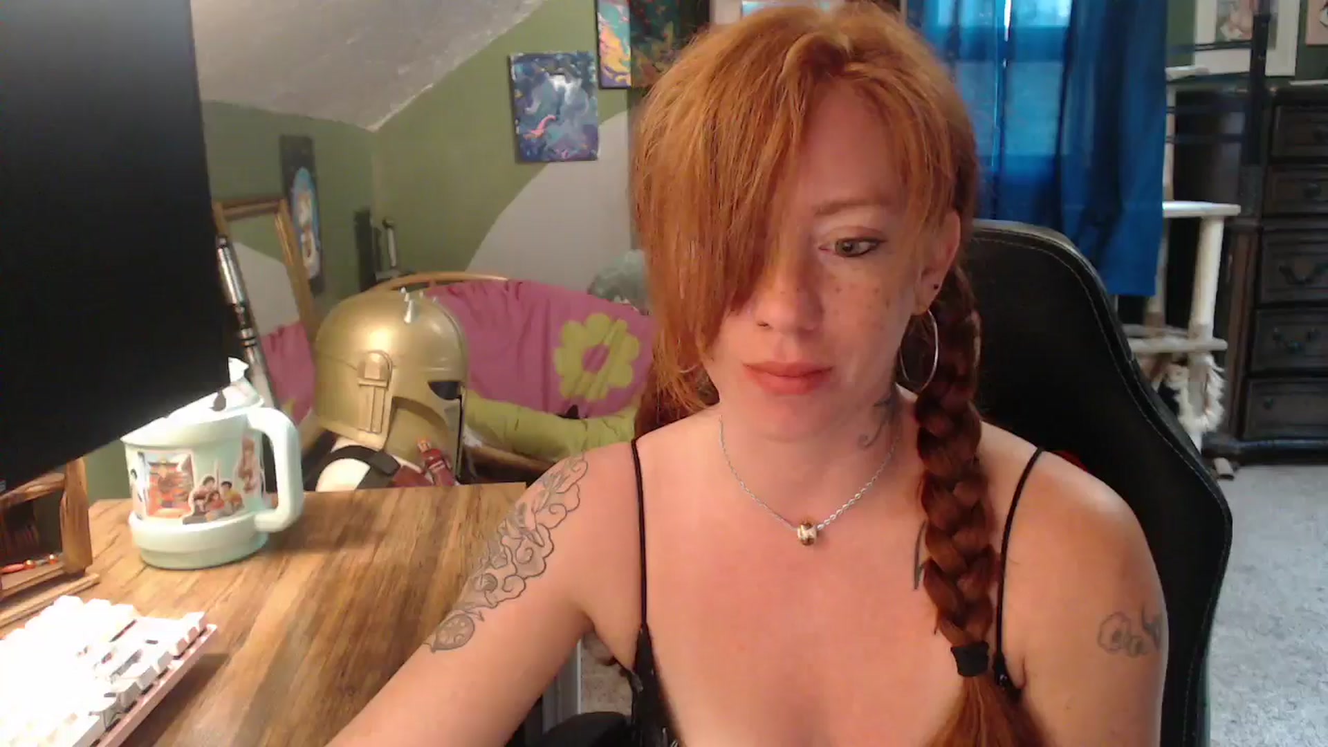 Gallery image thumbnail from AstraeaSiren's myfreecams stream on, 09/22/2025, 20:35 image 8 of 20