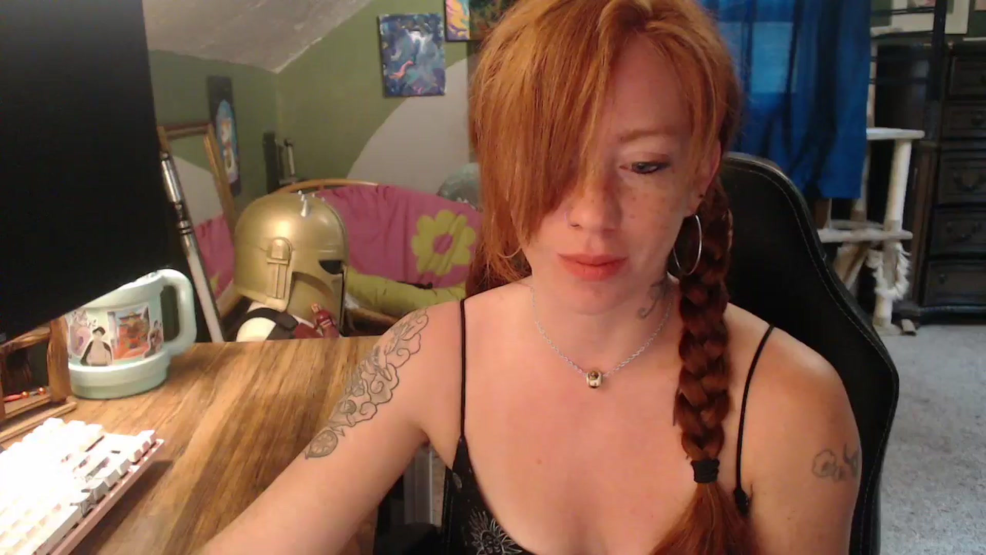 Gallery image thumbnail from AstraeaSiren's myfreecams stream on, 09/22/2025, 20:35 image 2 of 20
