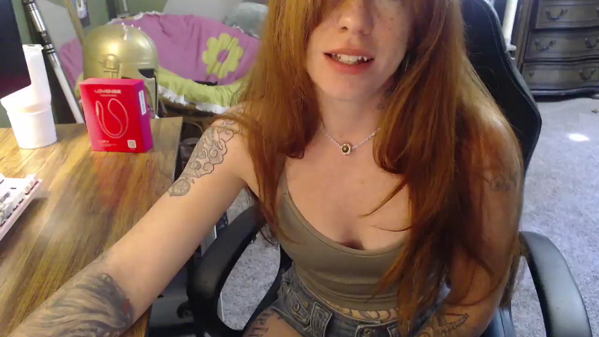 Gallery image thumbnail from AstraeaSiren's myfreecams stream on, 10/03/2025, 19:35 image 10 of 20