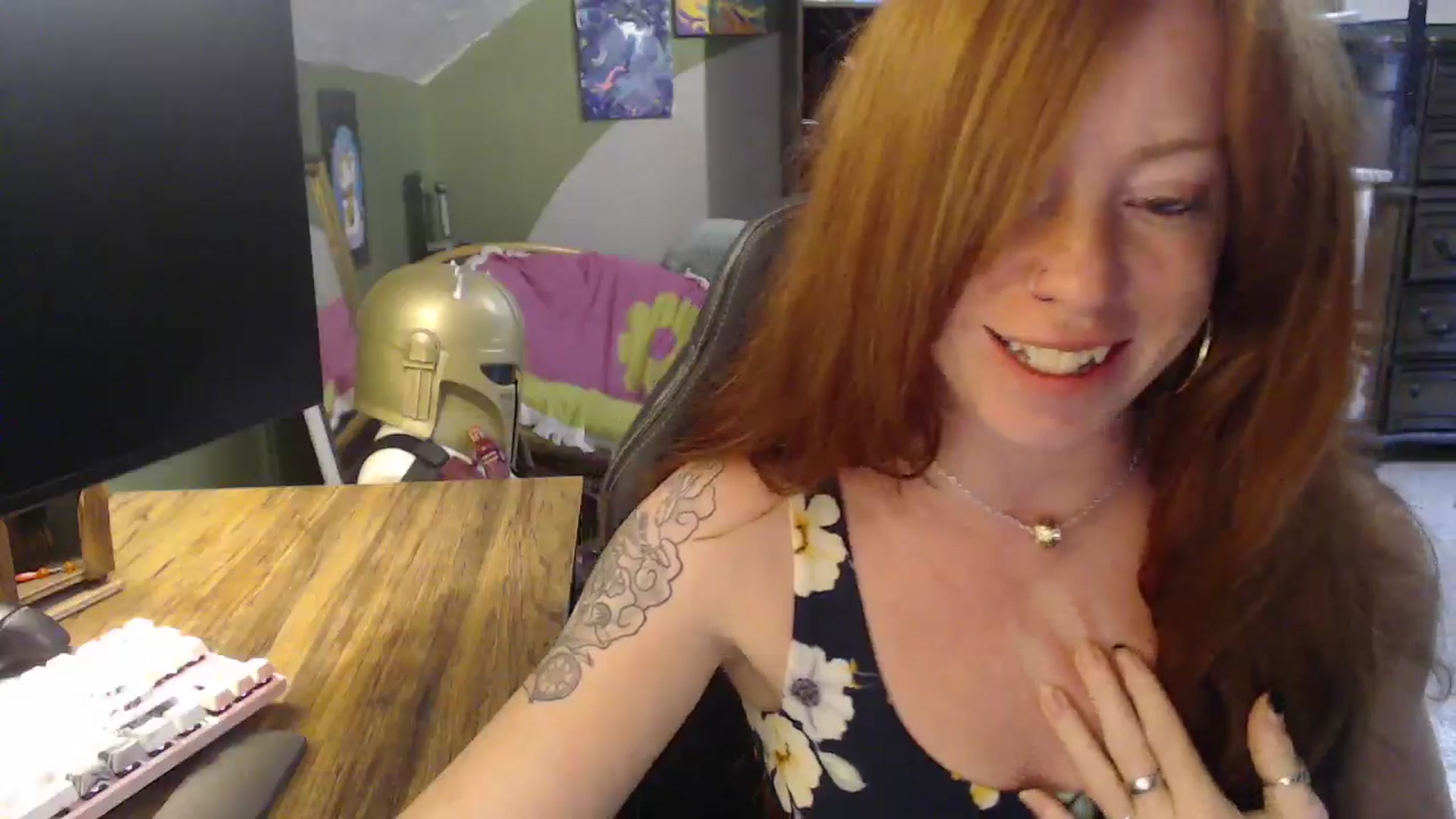 Gallery image thumbnail from AstraeaSiren's myfreecams stream on, 10/06/2025, 20:02 image 20 of 20