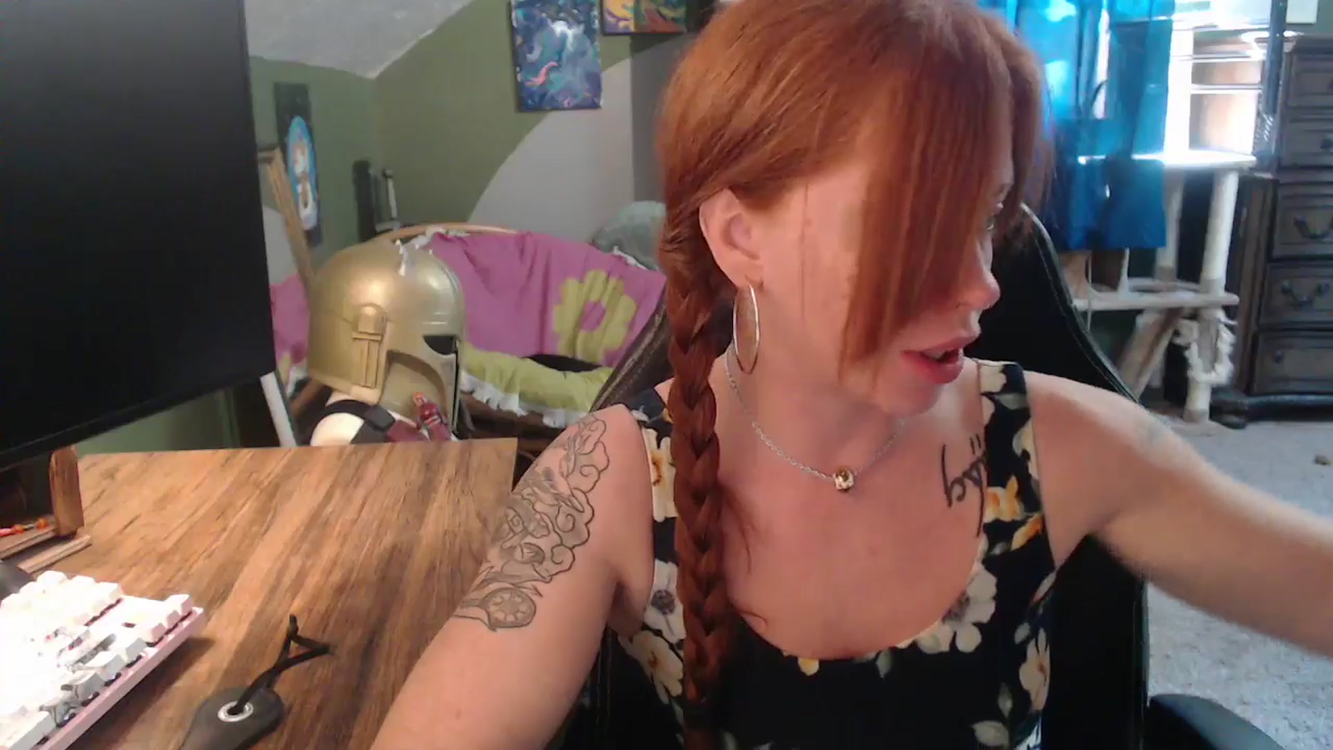 Gallery image thumbnail from AstraeaSiren's myfreecams stream on, 10/06/2025, 20:02 image 10 of 20