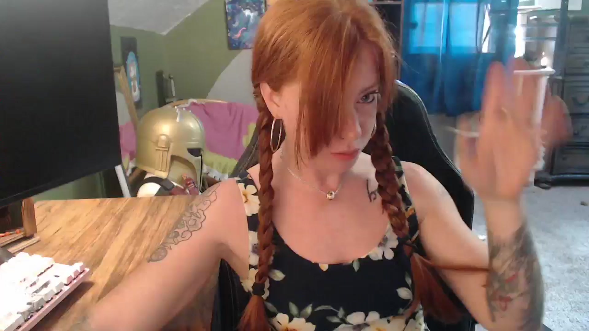 Gallery image thumbnail from AstraeaSiren's myfreecams stream on, 10/06/2025, 20:02 image 1 of 20