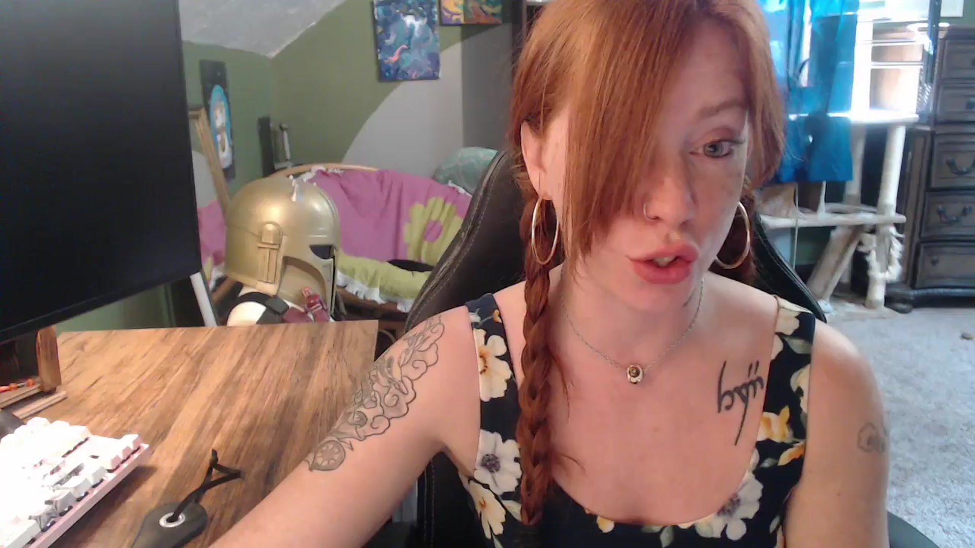 Gallery image thumbnail from AstraeaSiren's myfreecams stream on, 10/06/2025, 20:02 image 11 of 20