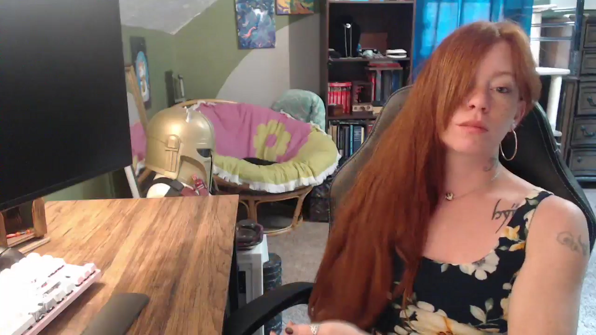 Gallery image thumbnail from AstraeaSiren's myfreecams stream on, 10/06/2025, 20:02 image 13 of 20