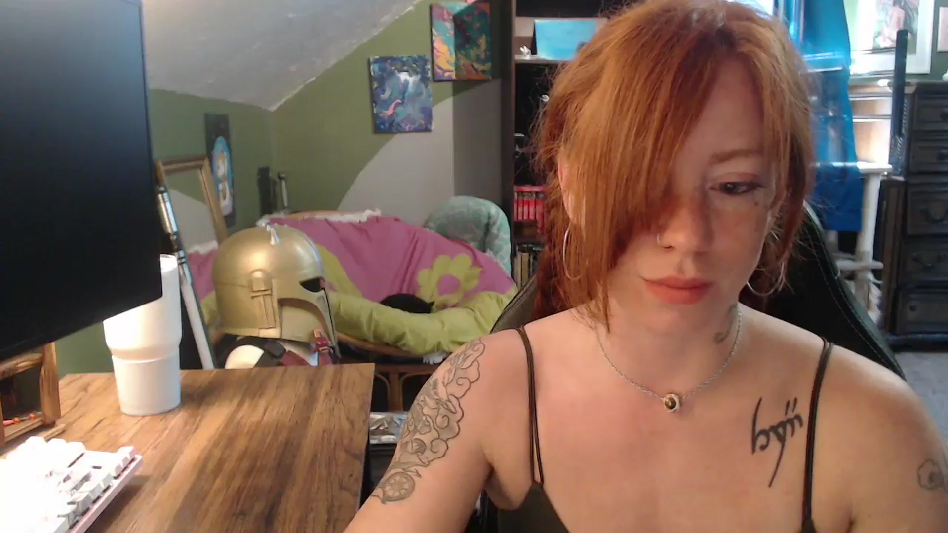 Gallery image thumbnail from AstraeaSiren's myfreecams stream on, 10/13/2025, 19:20 image 8 of 20