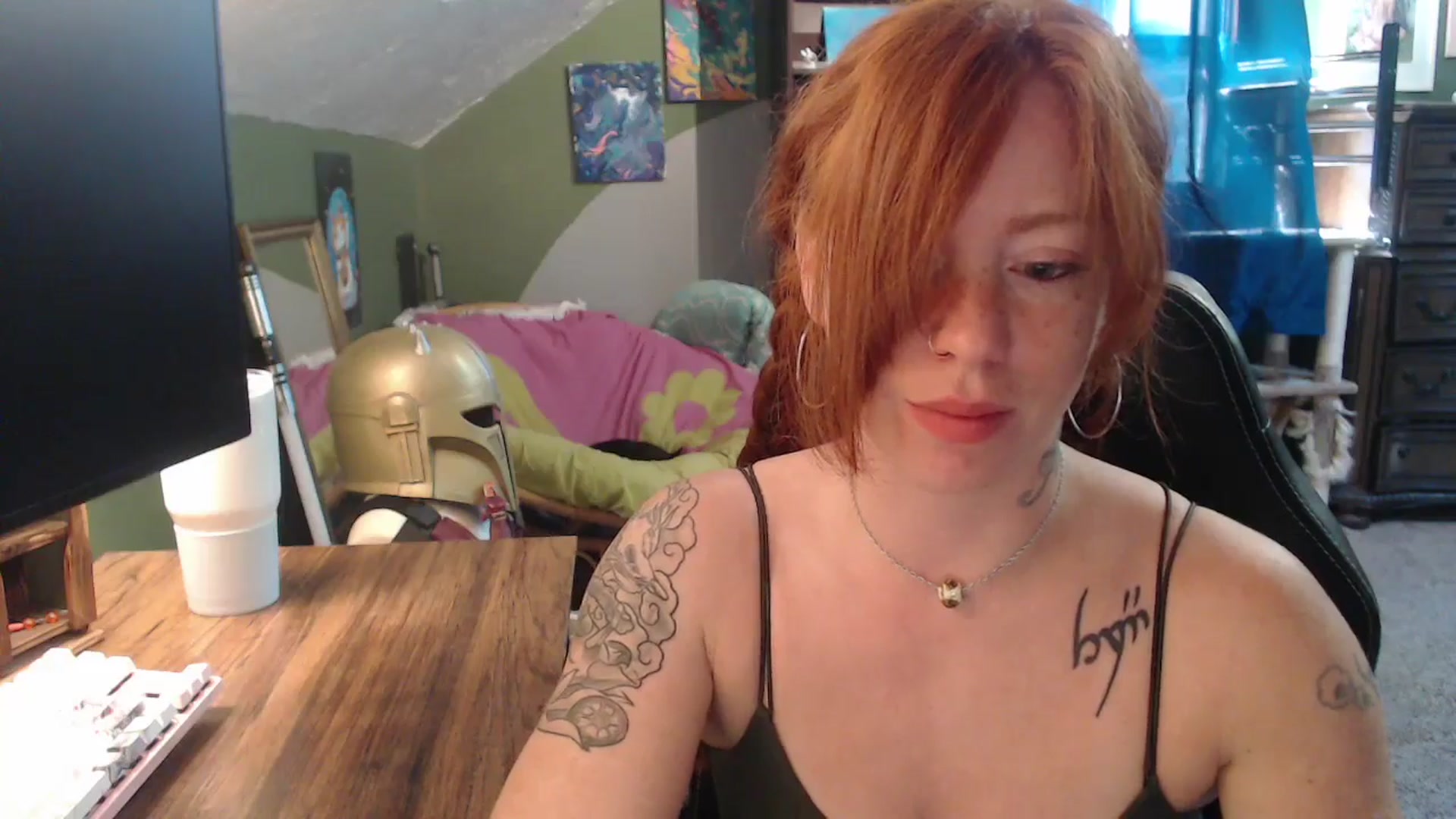 Gallery image thumbnail from AstraeaSiren's myfreecams stream on, 10/13/2025, 19:20 image 6 of 20