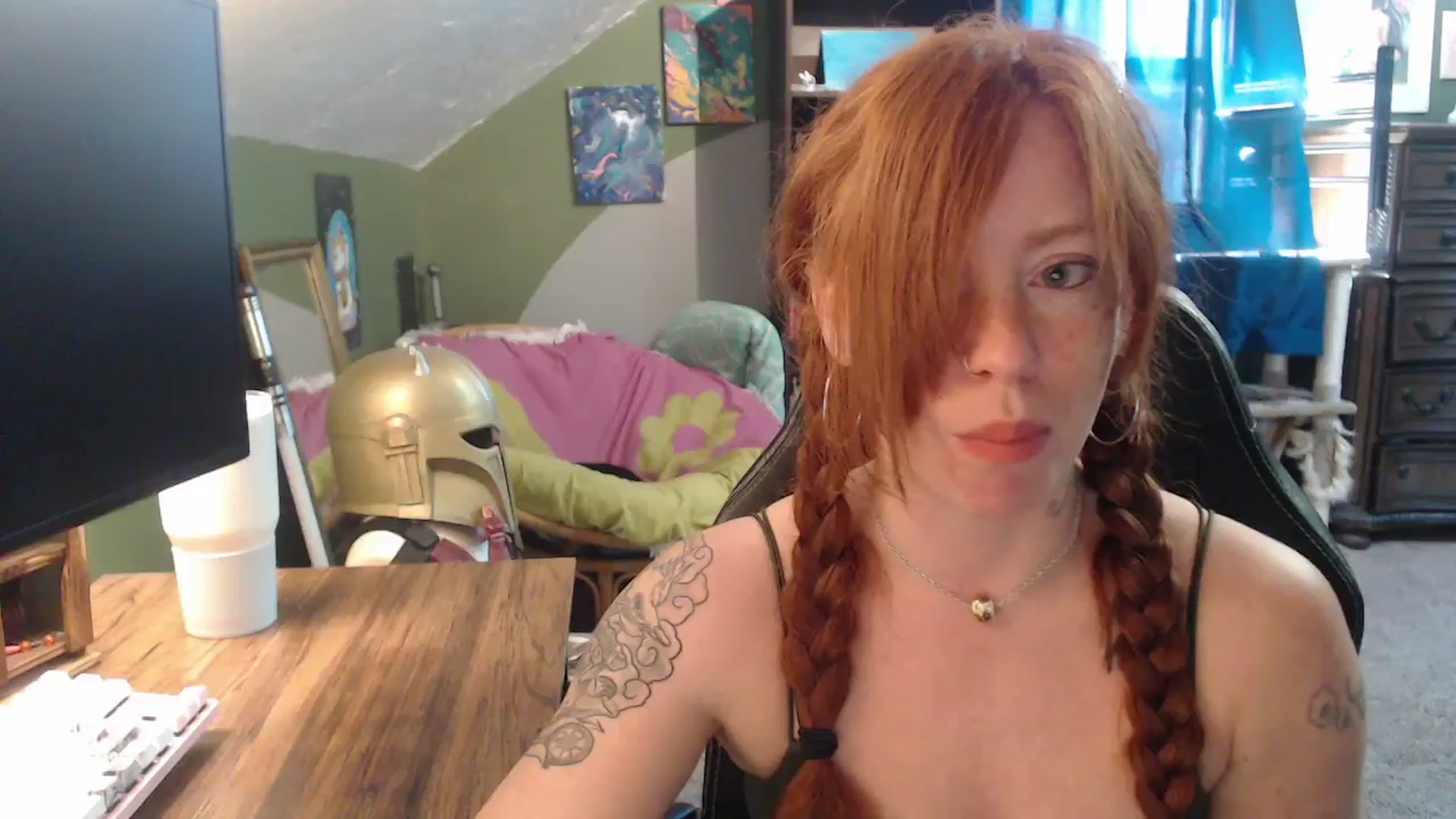 Gallery image thumbnail from AstraeaSiren's myfreecams stream on, 10/13/2025, 19:20 image 10 of 20