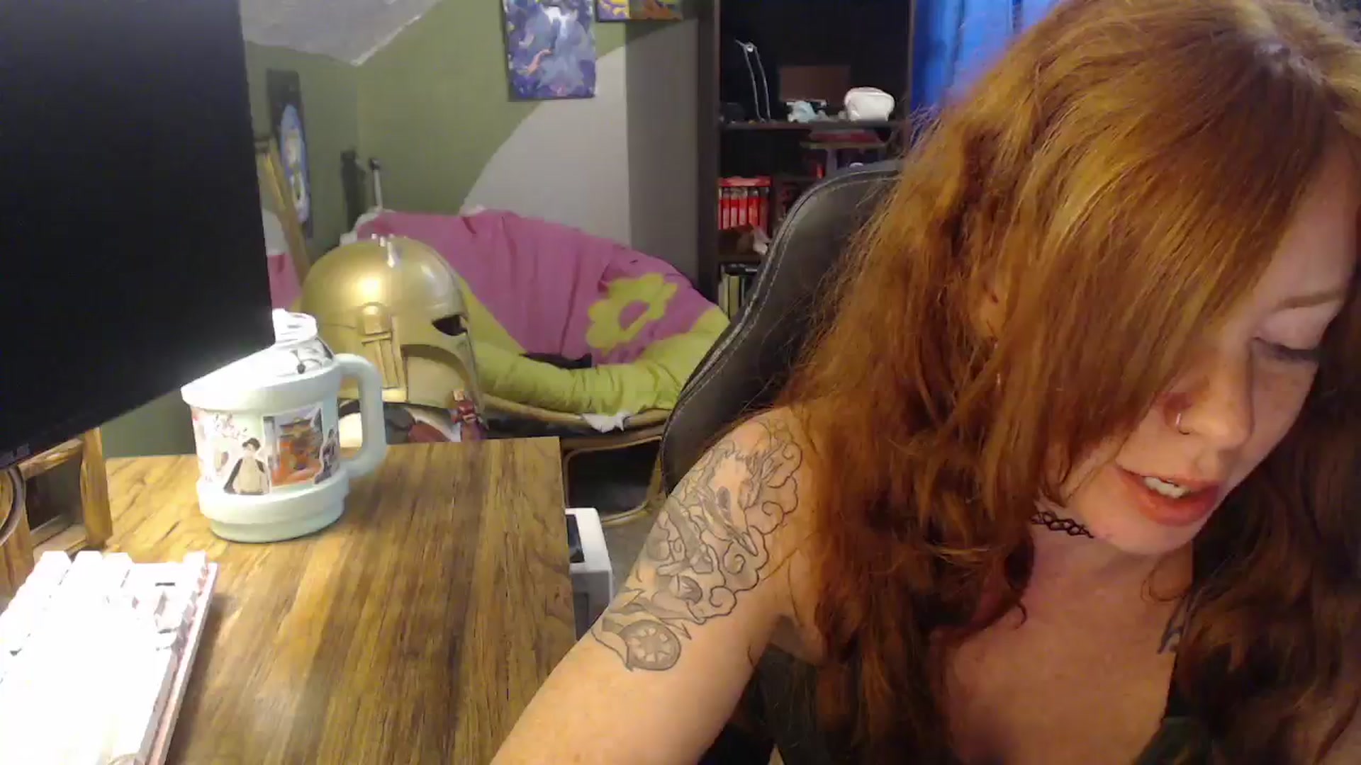 Gallery image thumbnail from AstraeaSiren's myfreecams stream on, 10/27/2025, 20:51 image 4 of 20