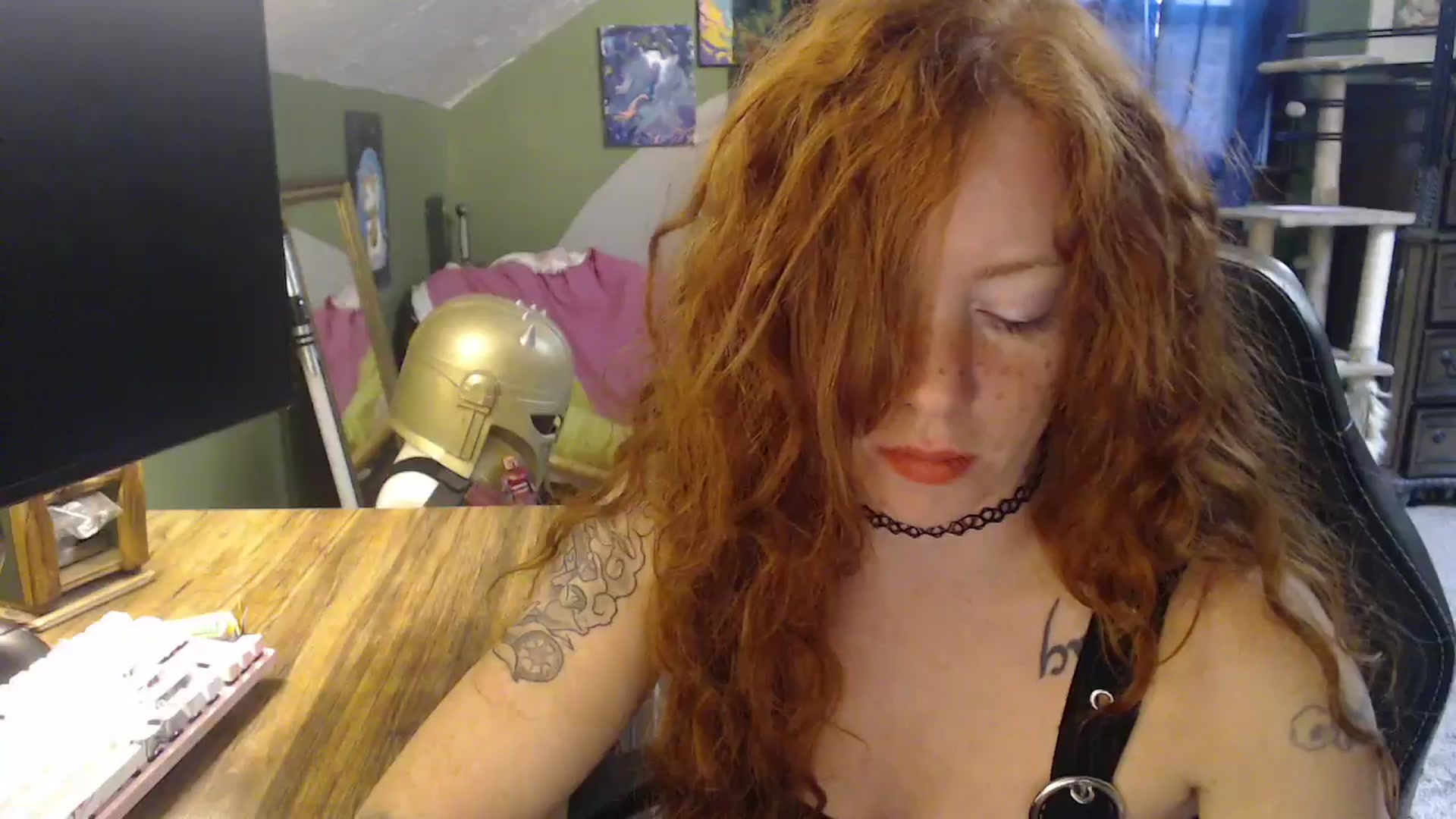 Gallery image thumbnail from AstraeaSiren's myfreecams stream on, 11/03/2025, 19:16 image 2 of 20