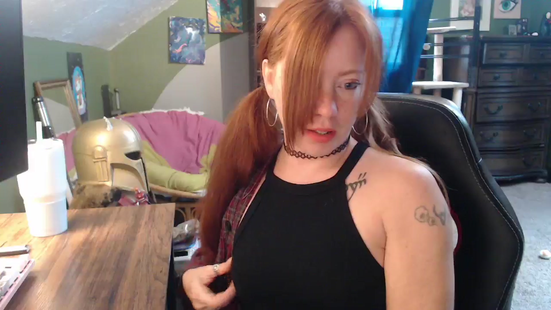 Gallery image thumbnail from AstraeaSiren's myfreecams stream on, 11/17/2025, 18:53 image 7 of 20