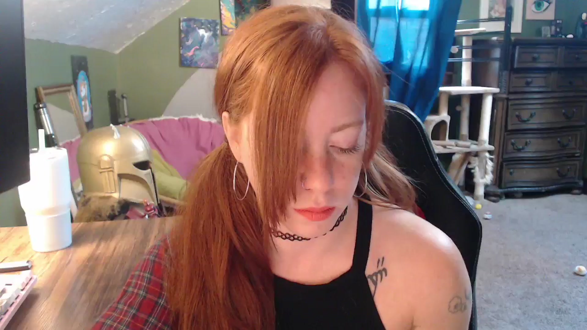 Gallery image thumbnail from AstraeaSiren's myfreecams stream on, 11/17/2025, 18:53 image 9 of 20