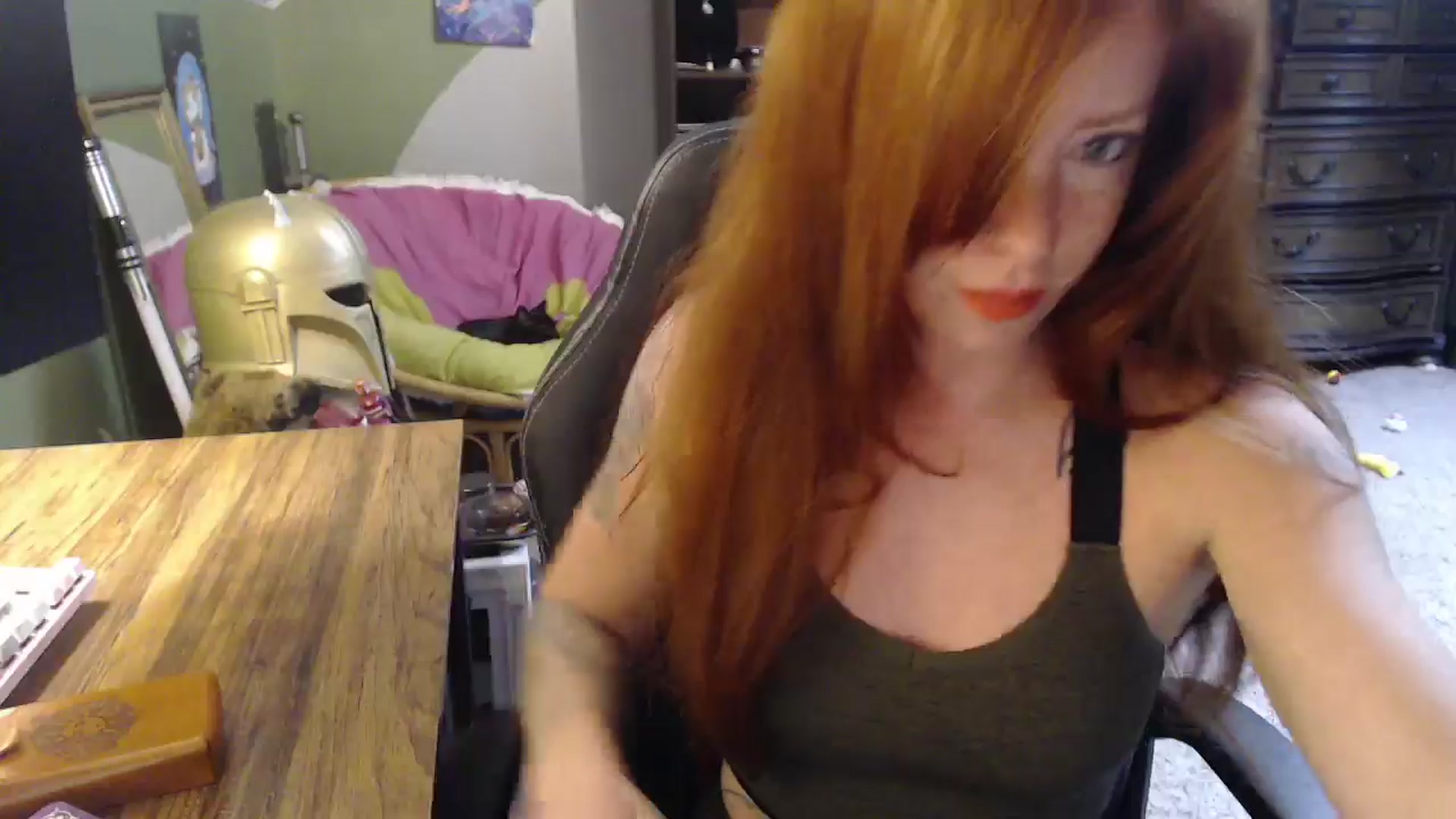 Gallery image thumbnail from AstraeaSiren's myfreecams stream on, 11/21/2025, 19:03 image 17 of 20