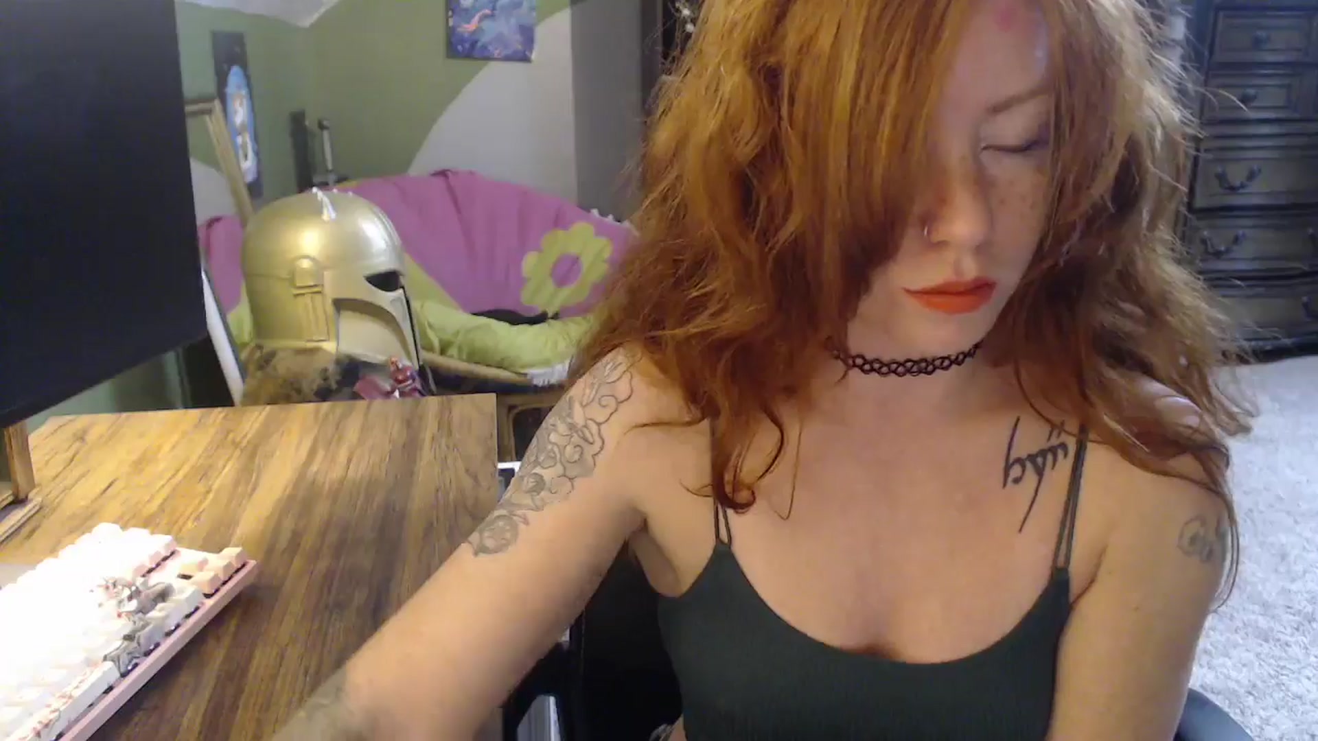 Gallery image thumbnail from AstraeaSiren's myfreecams stream on, 11/24/2025, 18:15 image 13 of 20