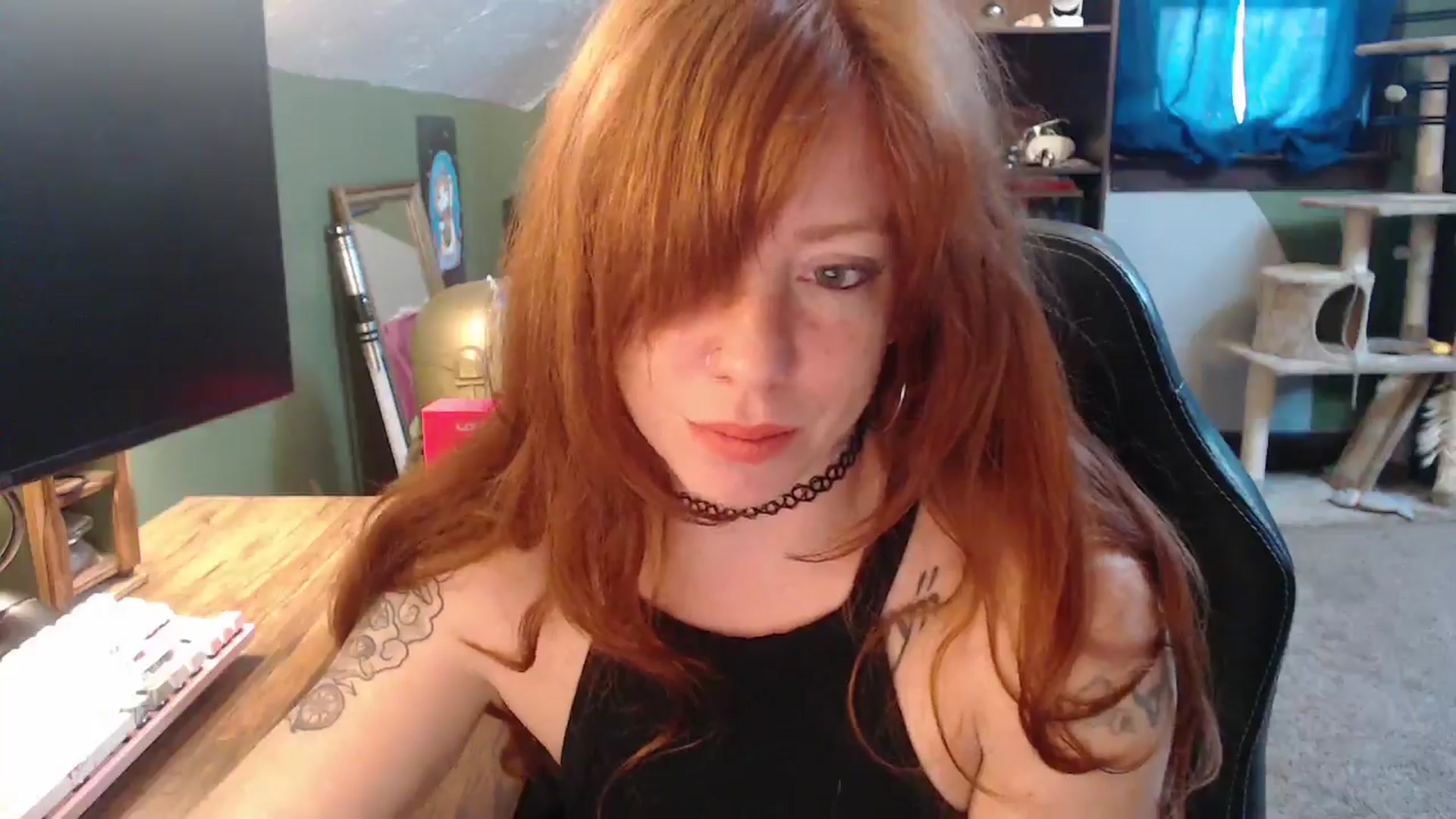 Gallery image thumbnail from AstraeaSiren's myfreecams stream on, 12/05/2025, 21:13 image 12 of 20