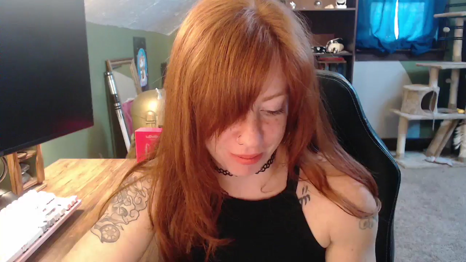 Gallery image thumbnail from AstraeaSiren's myfreecams stream on, 12/05/2025, 21:13 image 15 of 20