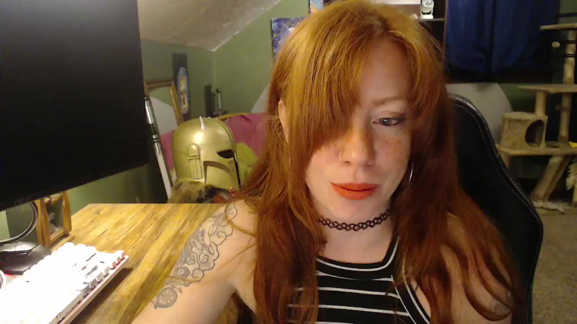 Gallery image thumbnail from AstraeaSiren's myfreecams stream on, 12/09/2025, 05:05 image 10 of 20