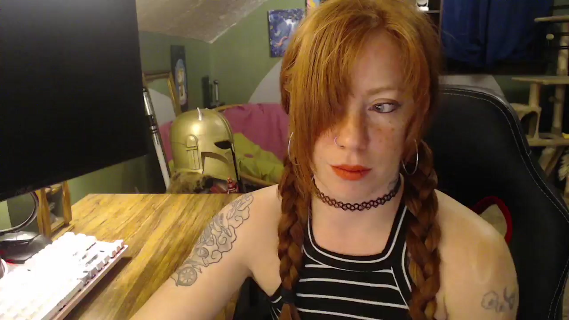 Gallery image thumbnail from AstraeaSiren's myfreecams stream on, 12/09/2025, 05:05 image 2 of 20