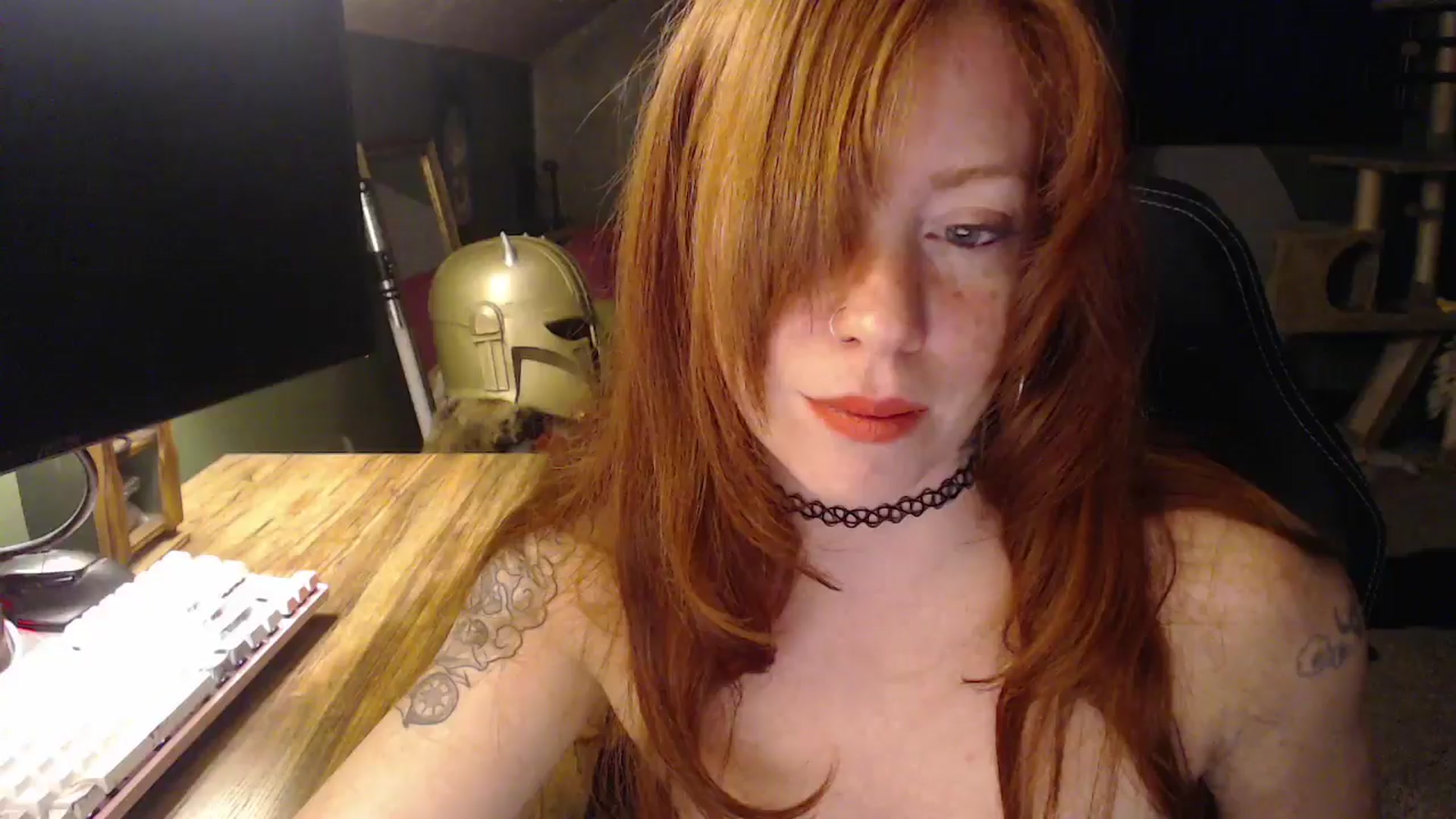Gallery image thumbnail from AstraeaSiren's myfreecams stream on, 12/09/2025, 05:05 image 19 of 20