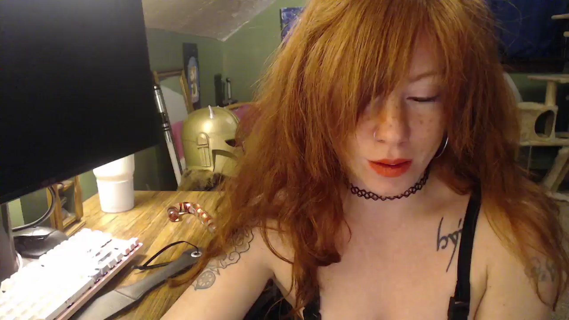 Gallery image thumbnail from AstraeaSiren's myfreecams stream on, 12/11/2025, 06:28 image 1 of 20