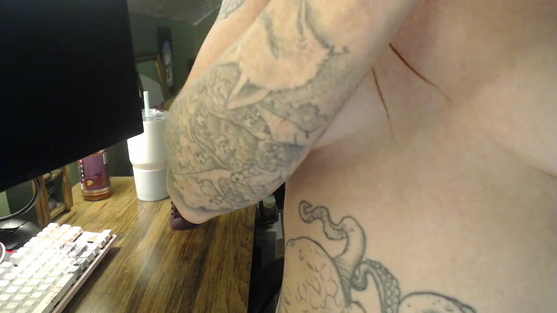 Gallery image thumbnail from AstraeaSiren's myfreecams stream on, 12/12/2025, 23:41 image 5 of 20