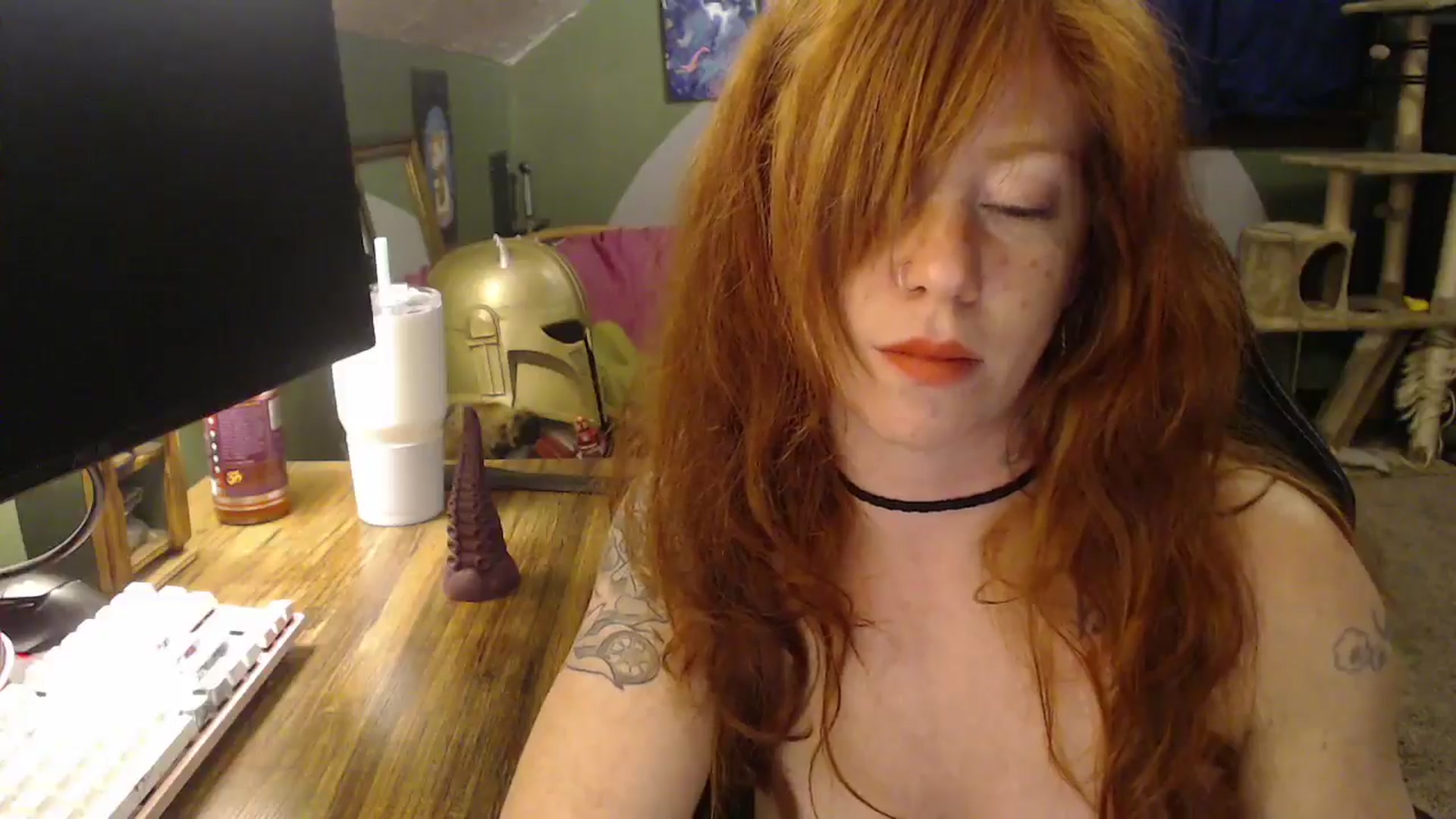 Gallery image thumbnail from AstraeaSiren's myfreecams stream on, 12/12/2025, 23:41 image 12 of 20