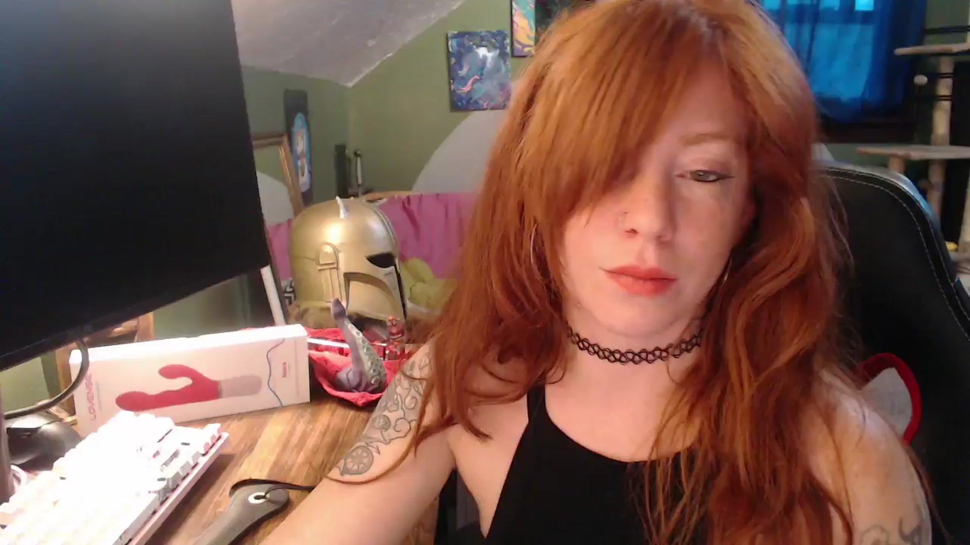Gallery image thumbnail from AstraeaSiren's myfreecams stream on, 12/15/2025, 22:01 image 1 of 20