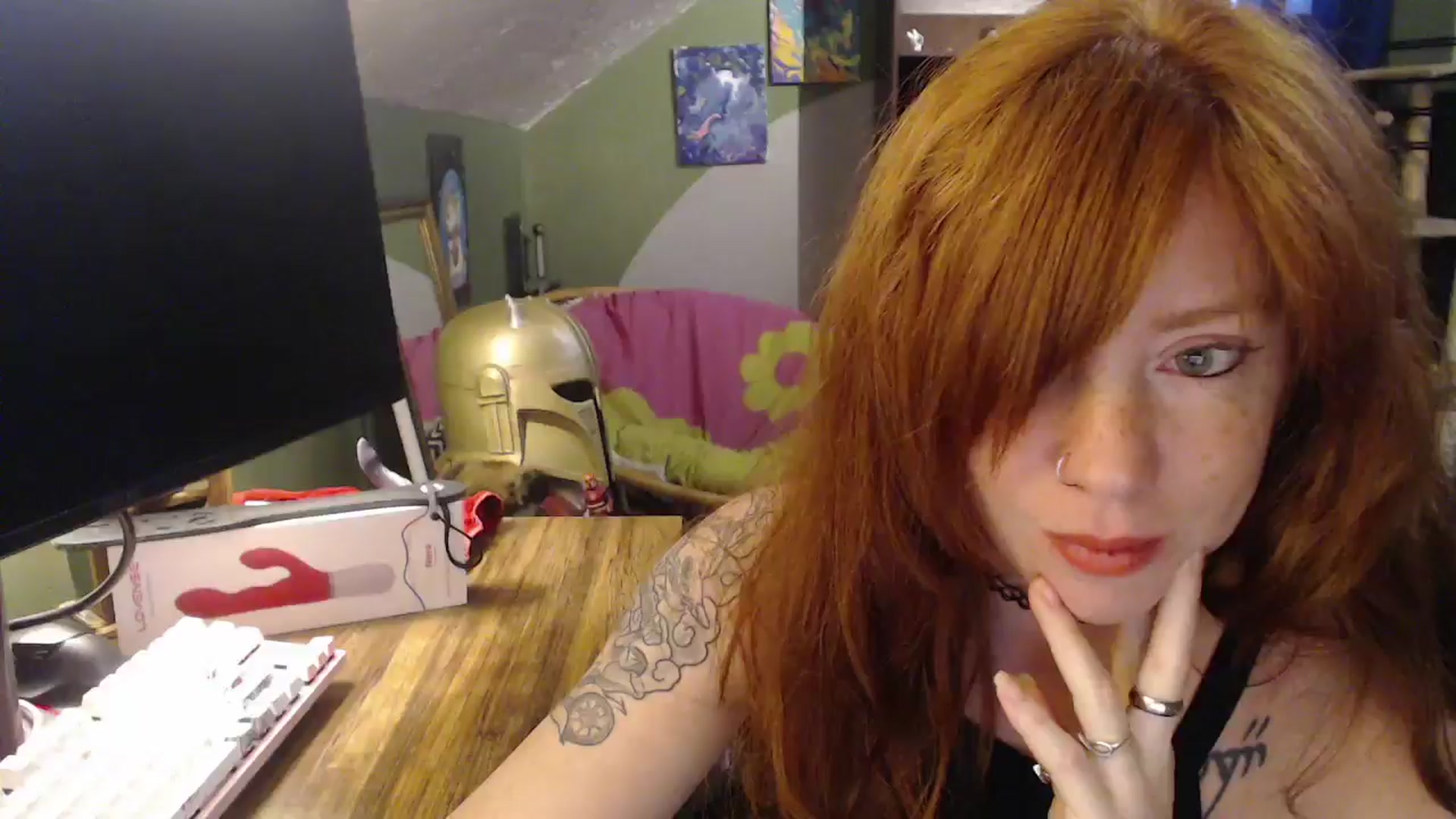 Gallery image thumbnail from AstraeaSiren's myfreecams stream on, 12/15/2025, 22:01 image 13 of 20