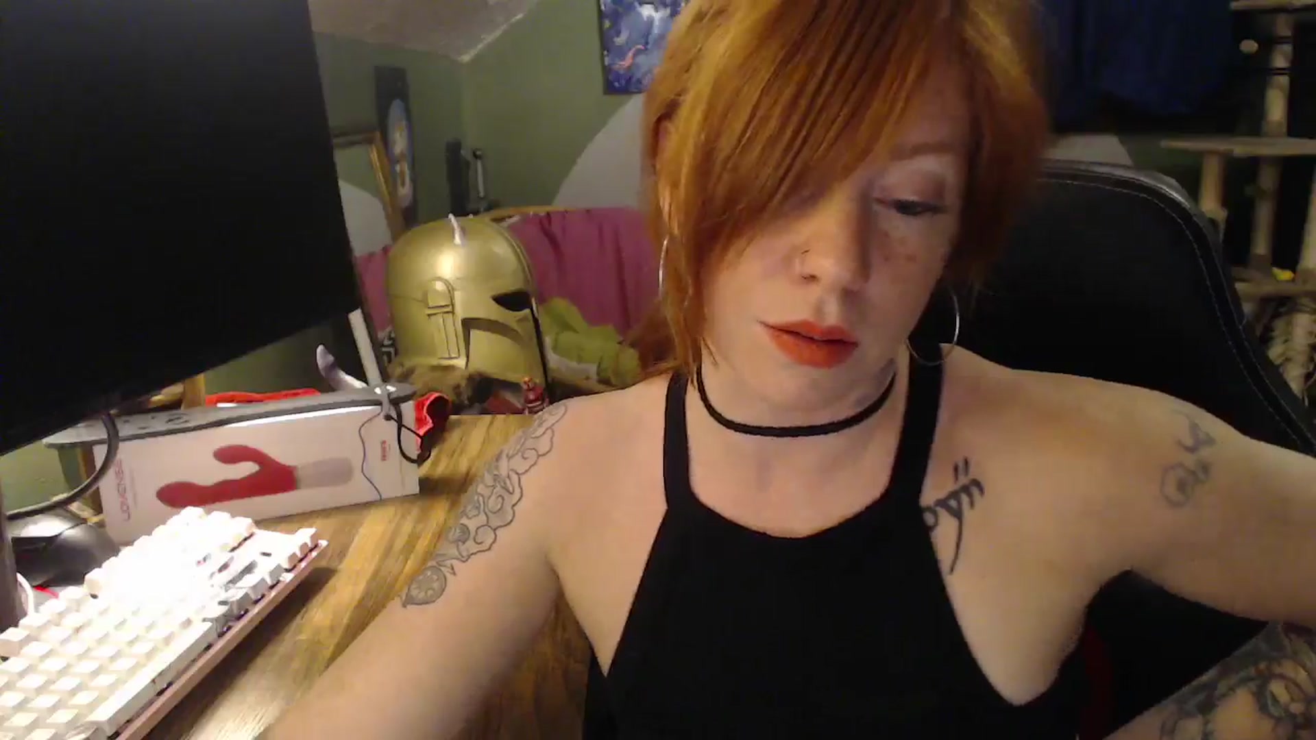 Gallery image thumbnail from AstraeaSiren's myfreecams stream on, 12/16/2025, 02:52 image 2 of 20