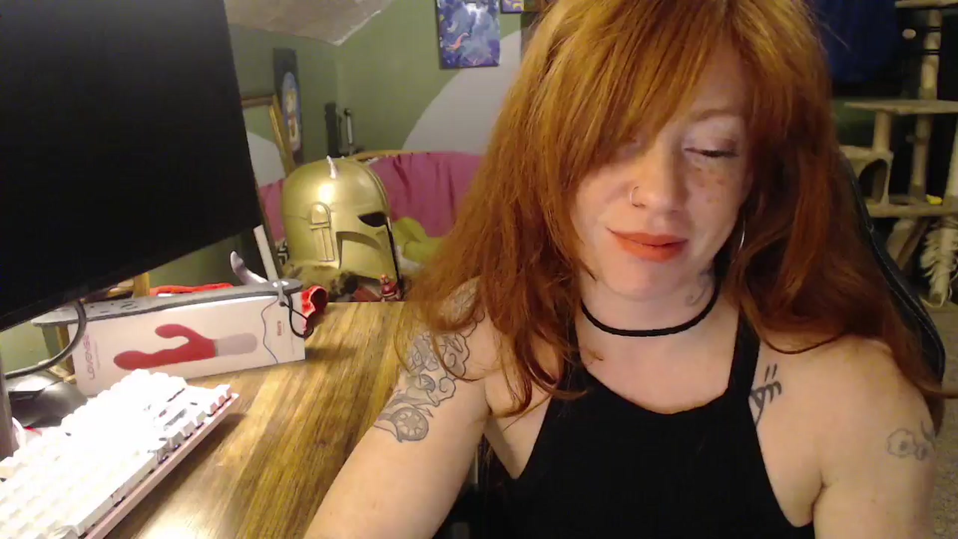 Gallery image thumbnail from AstraeaSiren's myfreecams stream on, 12/16/2025, 02:52 image 11 of 20
