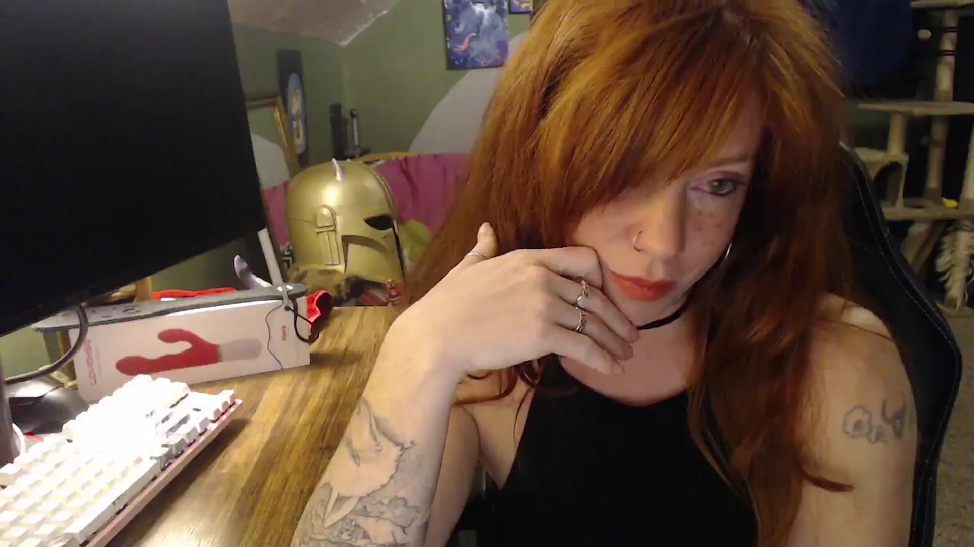 Gallery image thumbnail from AstraeaSiren's myfreecams stream on, 12/16/2025, 02:52 image 10 of 20