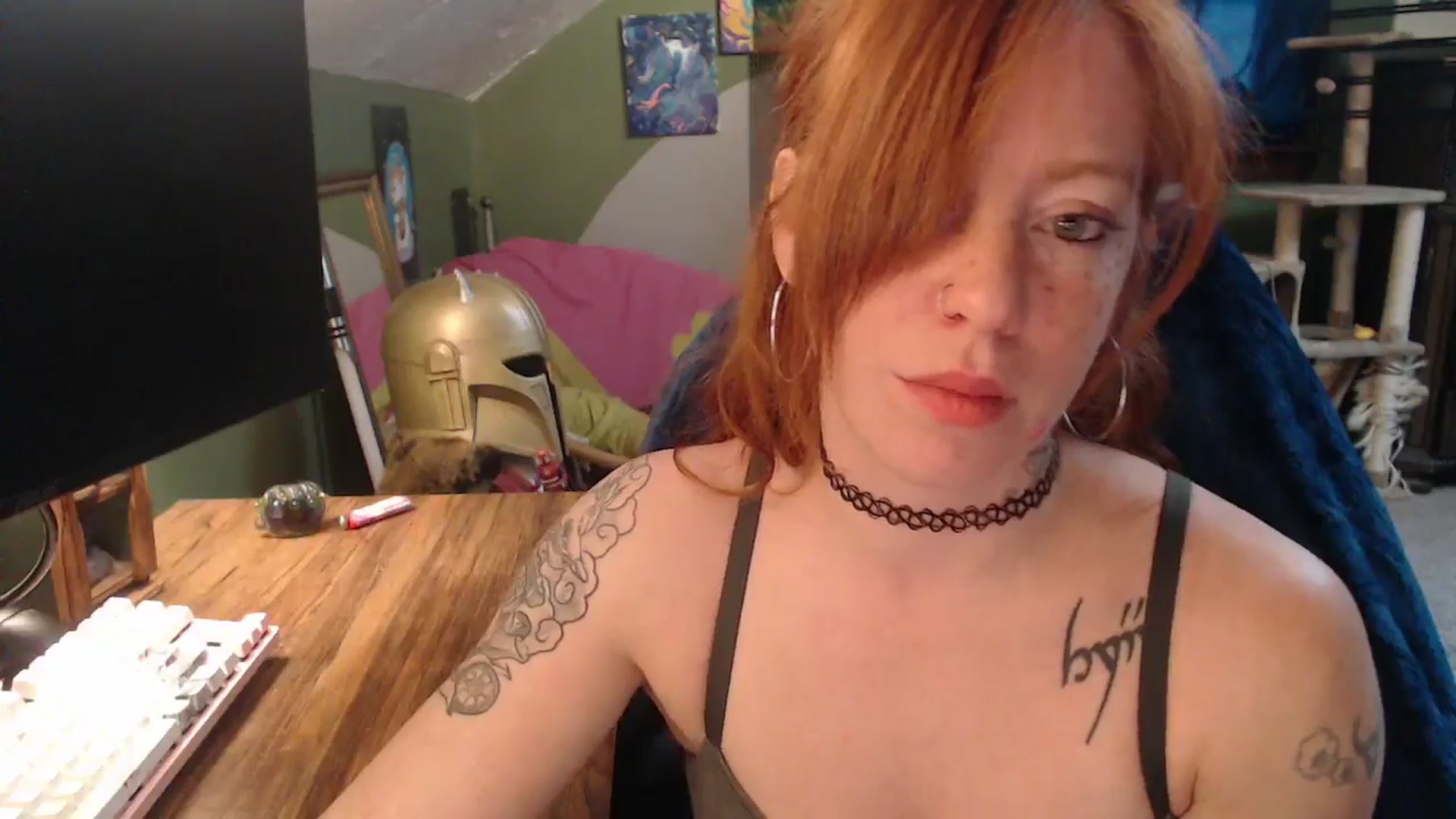 Gallery image thumbnail from AstraeaSiren's myfreecams stream on, 12/19/2025, 20:47 image 5 of 20