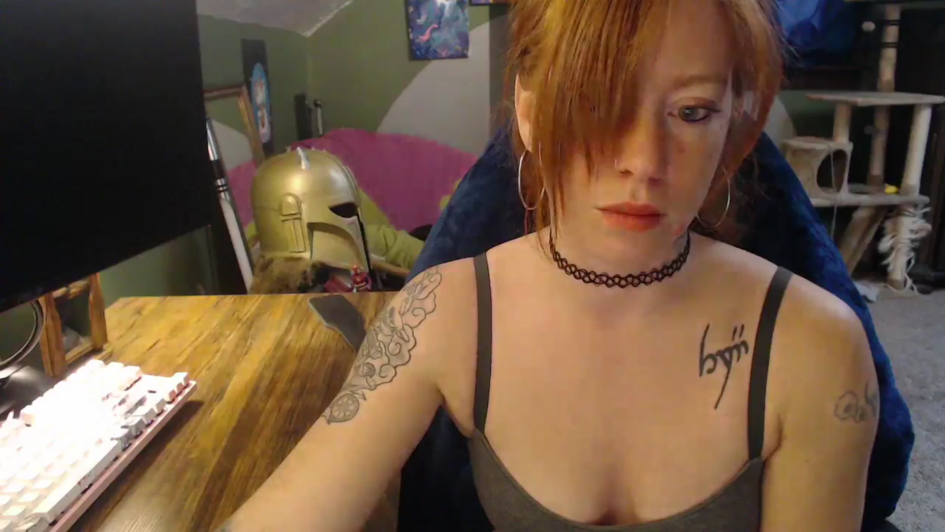 Gallery image thumbnail from AstraeaSiren's myfreecams stream on, 12/19/2025, 20:47 image 14 of 20